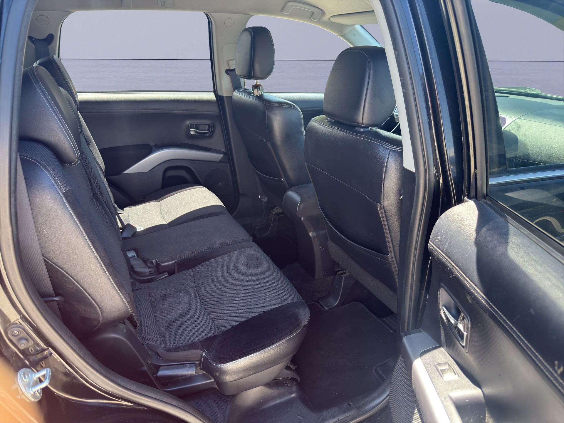 MITSUBISHI Outlander 2.2 DID Invite 4WD TC-SST-image-8