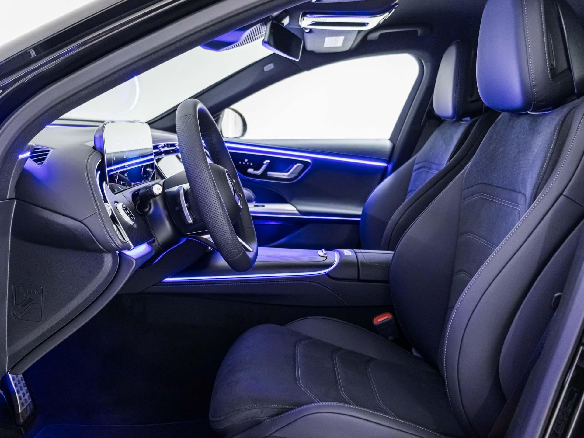 MERCEDES-BENZ E 220 d 4MATIC-image-6