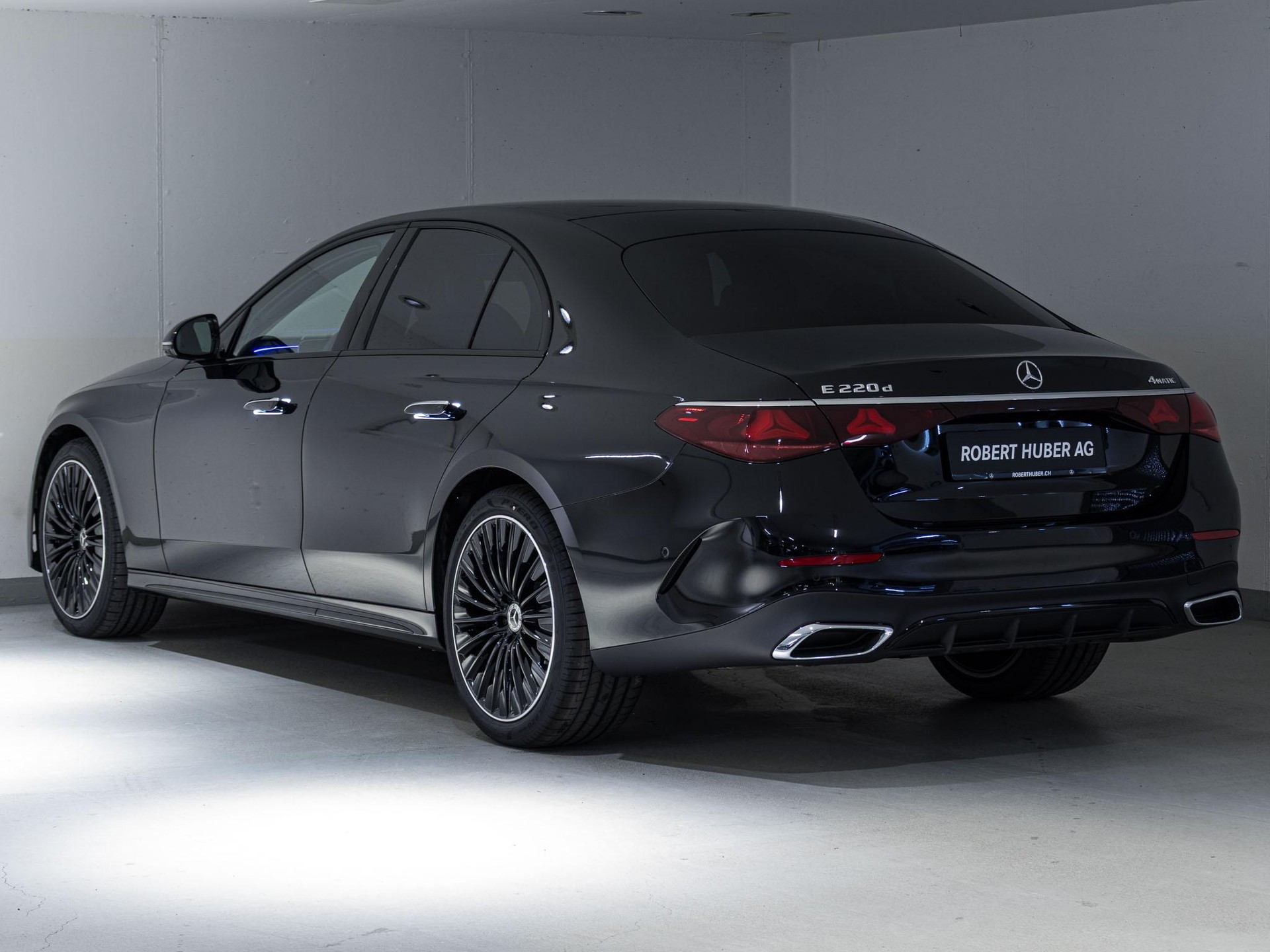 MERCEDES-BENZ E 220 d 4MATIC-image-3