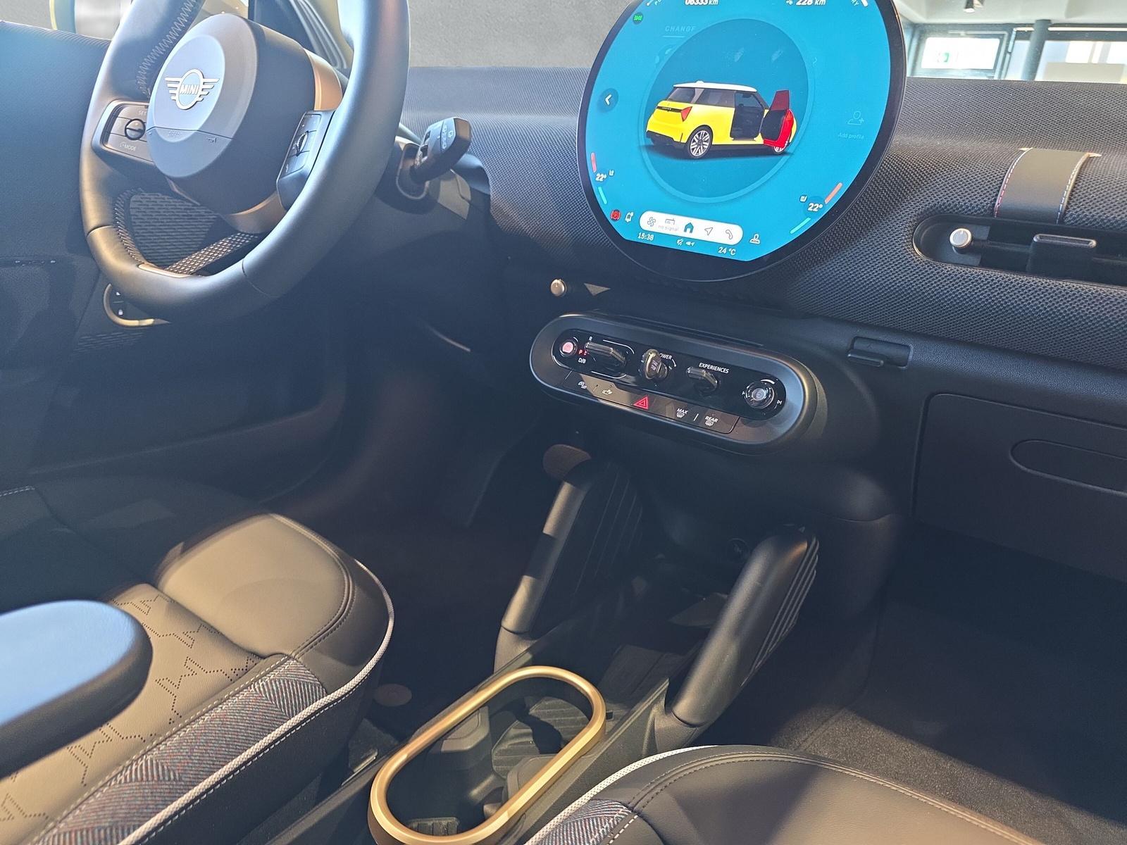 MINI Cooper SE J01 (CH)-image-14