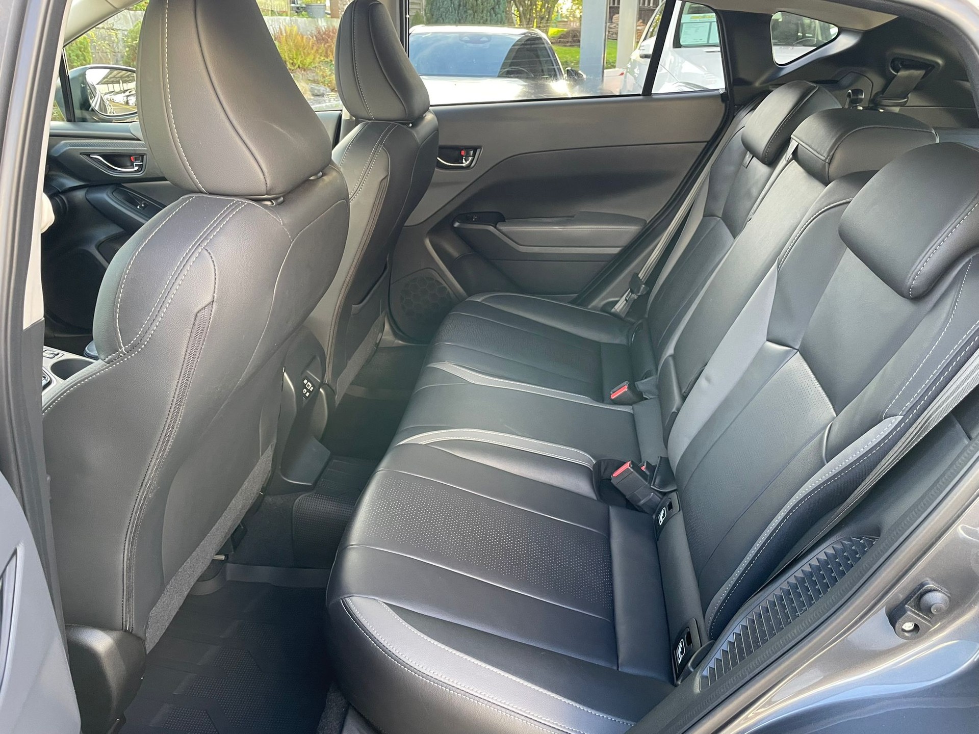 SUBARU Crosstrek 2.0 e-Boxer Luxury AWD Lineartronic-image-14