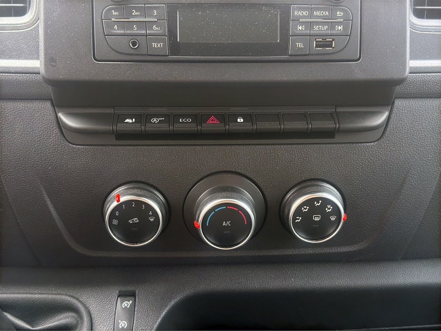 RENAULT Master T35 ENERGY dCi180 L3H1-image-10