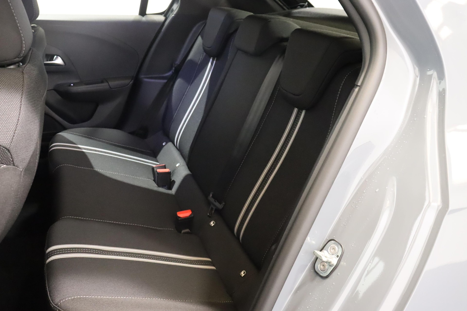 OPEL Corsa 1.2 T Hybrid Viva-image-4