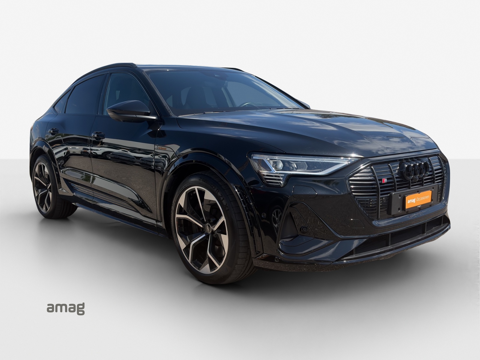 AUDI e-tron S Sportback quattro-image-6