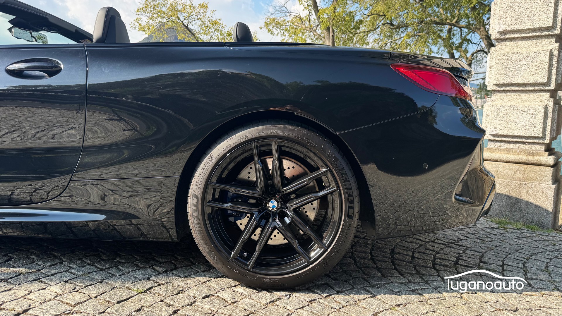 BMW M8 xDrive M Competition Steptronic-image-6
