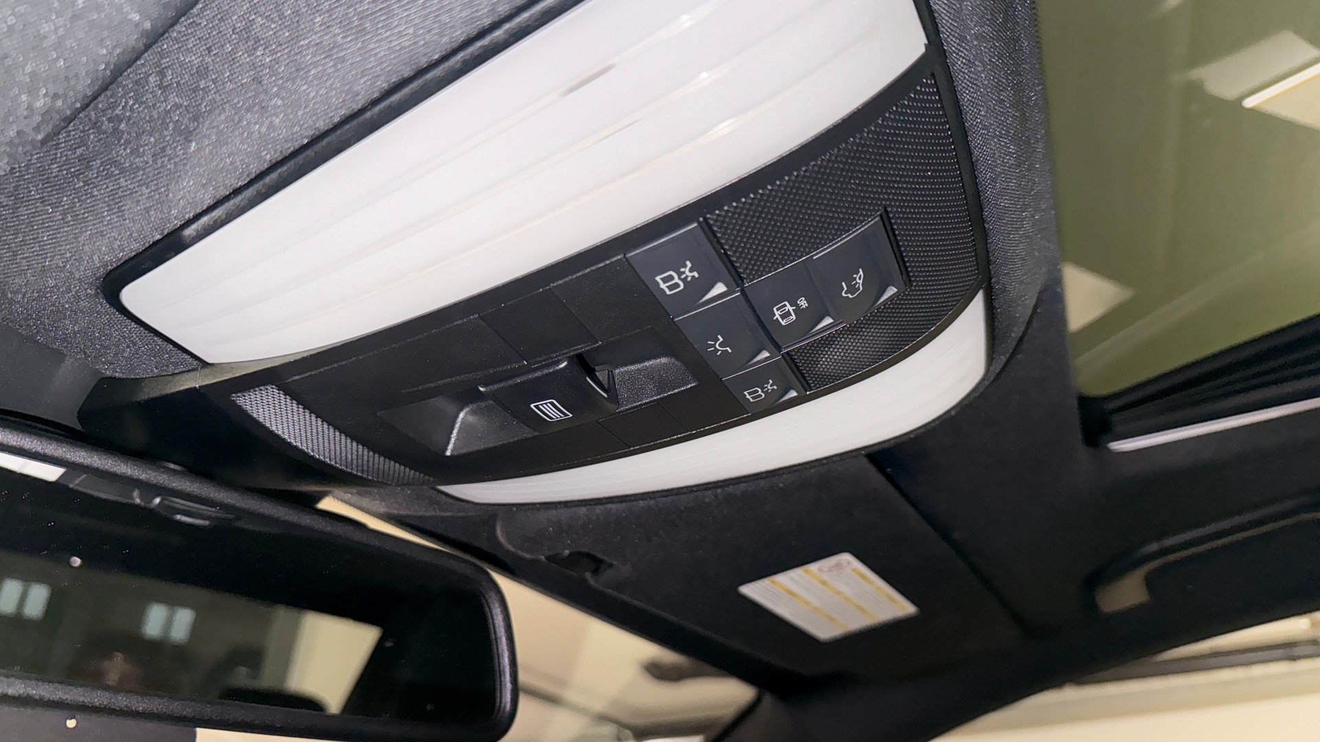 MERCEDES-BENZ E 500 V8 BlueEF Avantg. 4matic-image-15