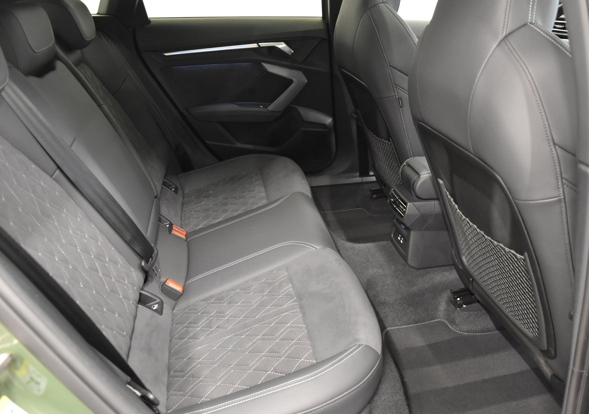 AUDI A3 Sportback 35 TFSI S line Attraction S-tronic-image-7