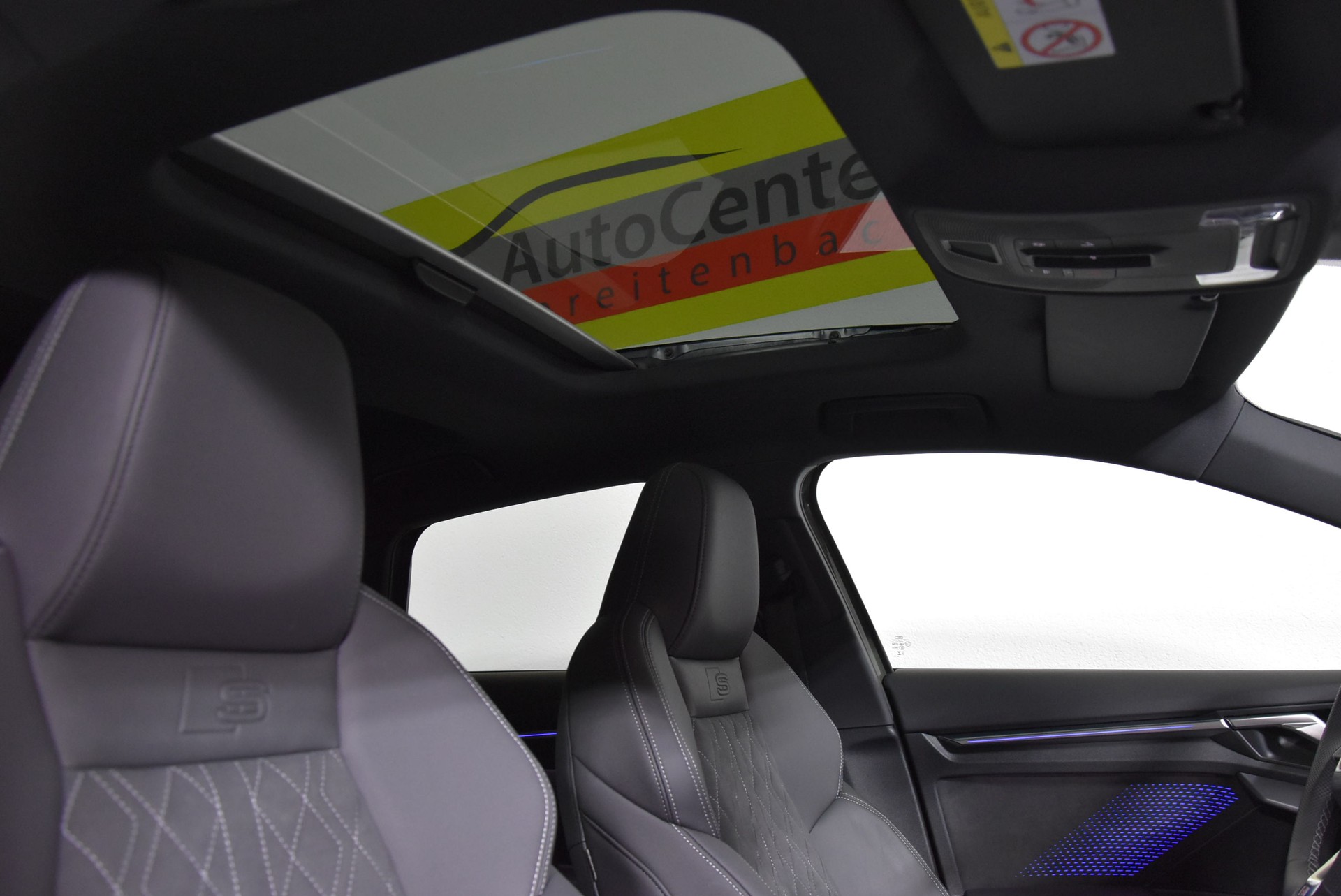 AUDI A3 Sportback 35 TFSI S line Attraction S-tronic-image-8