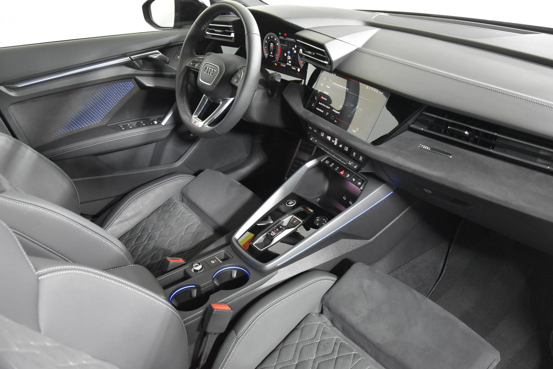 AUDI A3 Sportback 35 TFSI S line Attraction S-tronic-image-3
