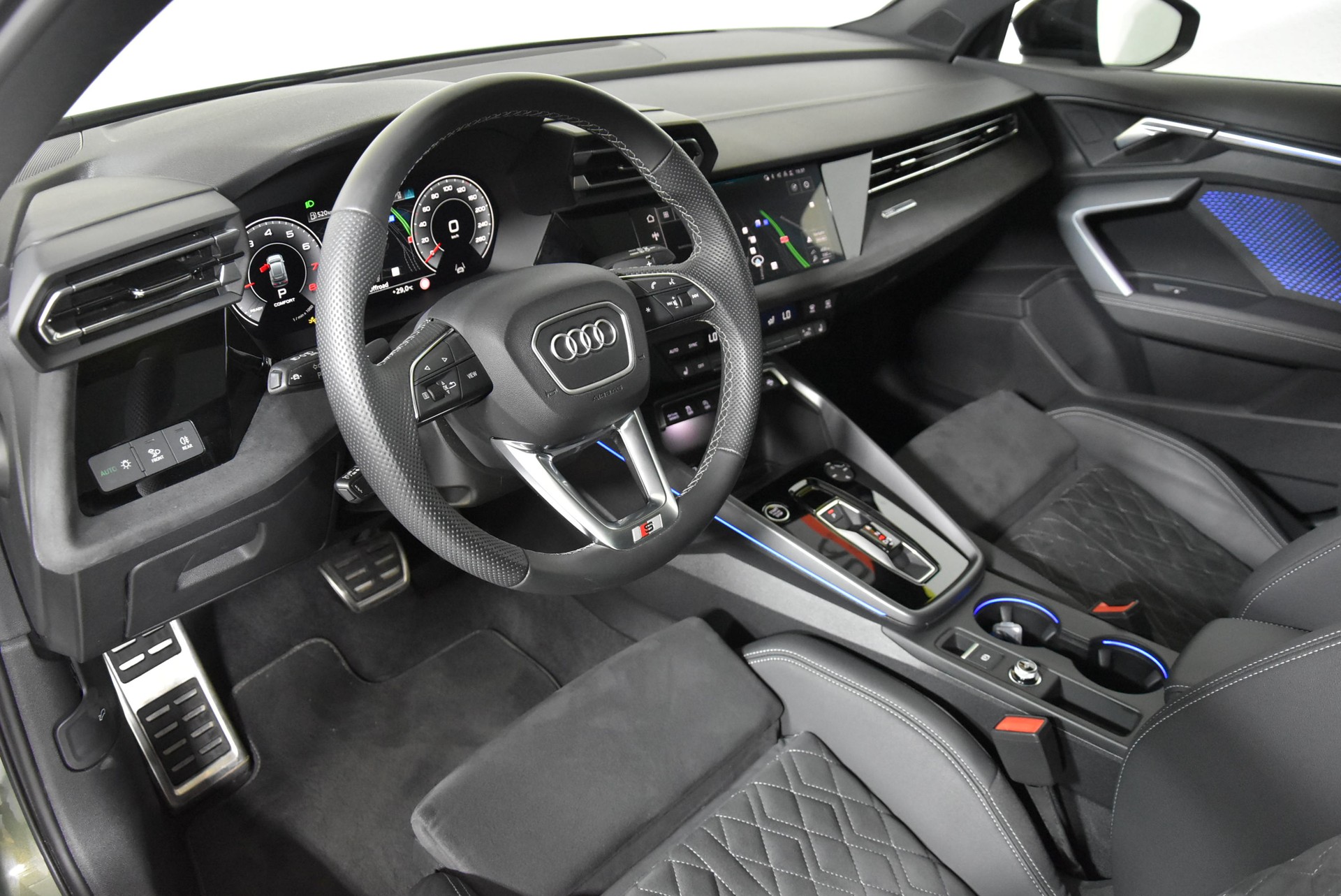 AUDI A3 Sportback 35 TFSI S line Attraction S-tronic-image-5