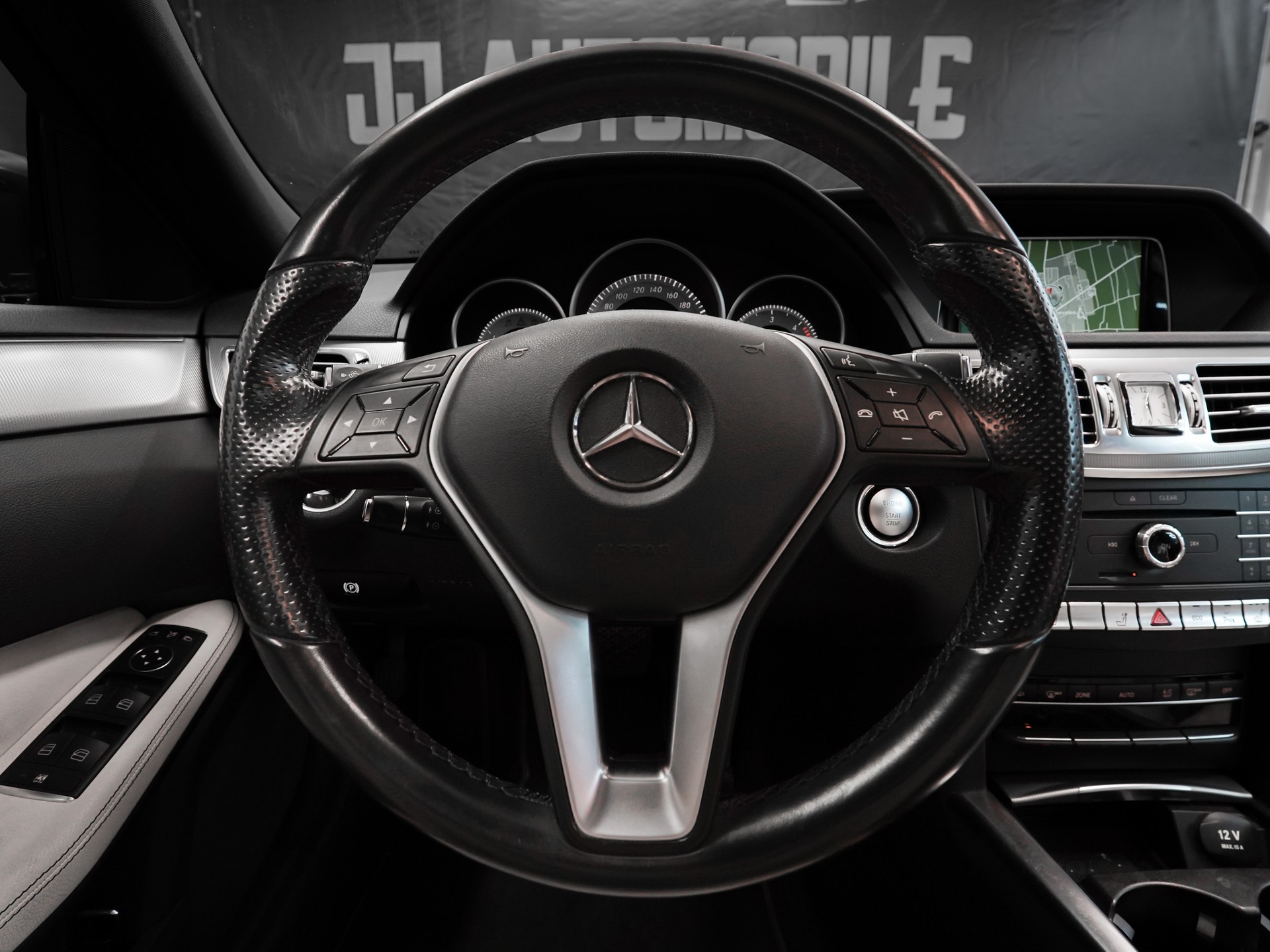 MERCEDES-BENZ E 350 BlueTEC Avantgarde 4Matic 7G-Tronic-image-11