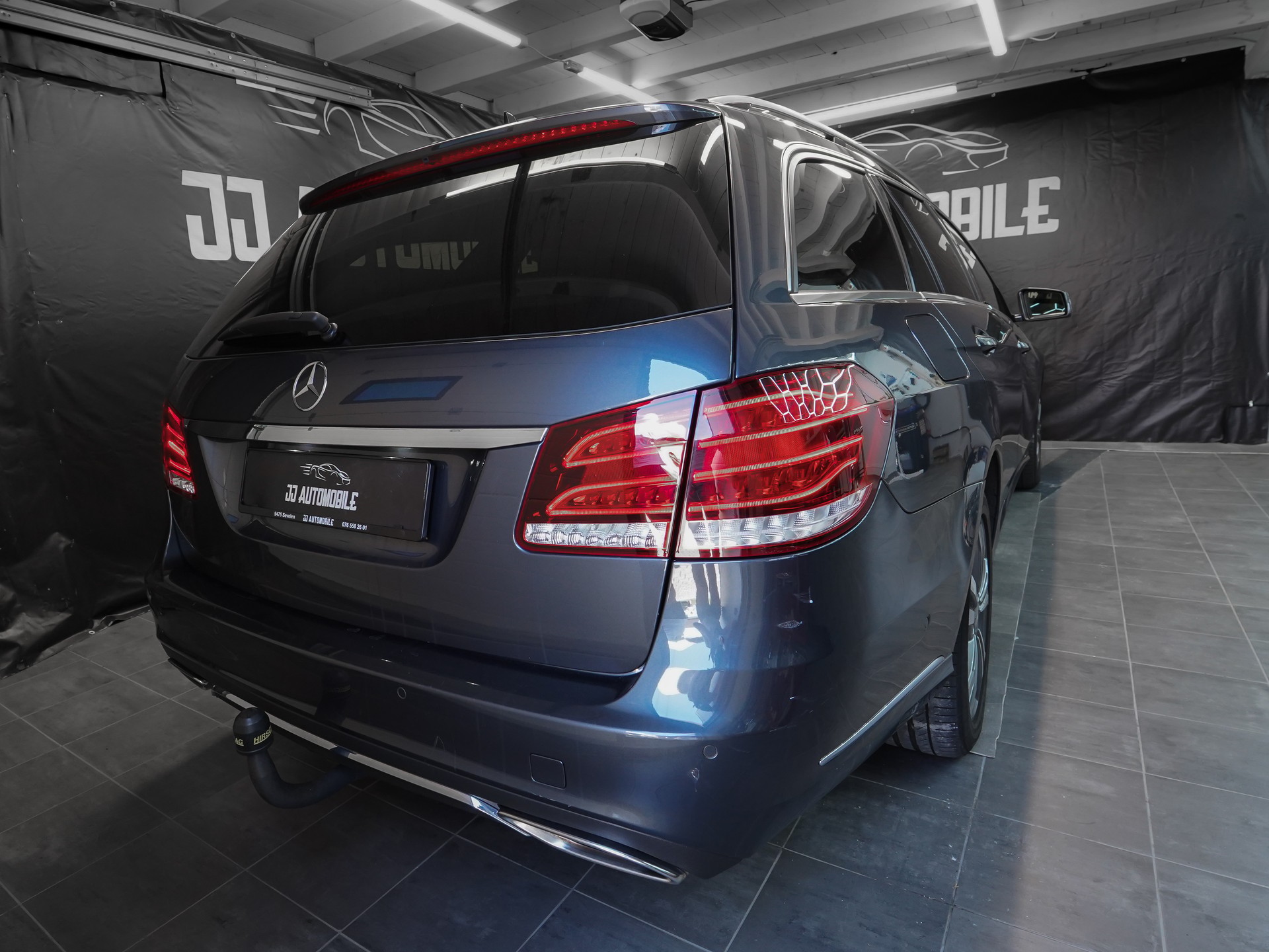 MERCEDES-BENZ E 350 BlueTEC Avantgarde 4Matic 7G-Tronic-image-7