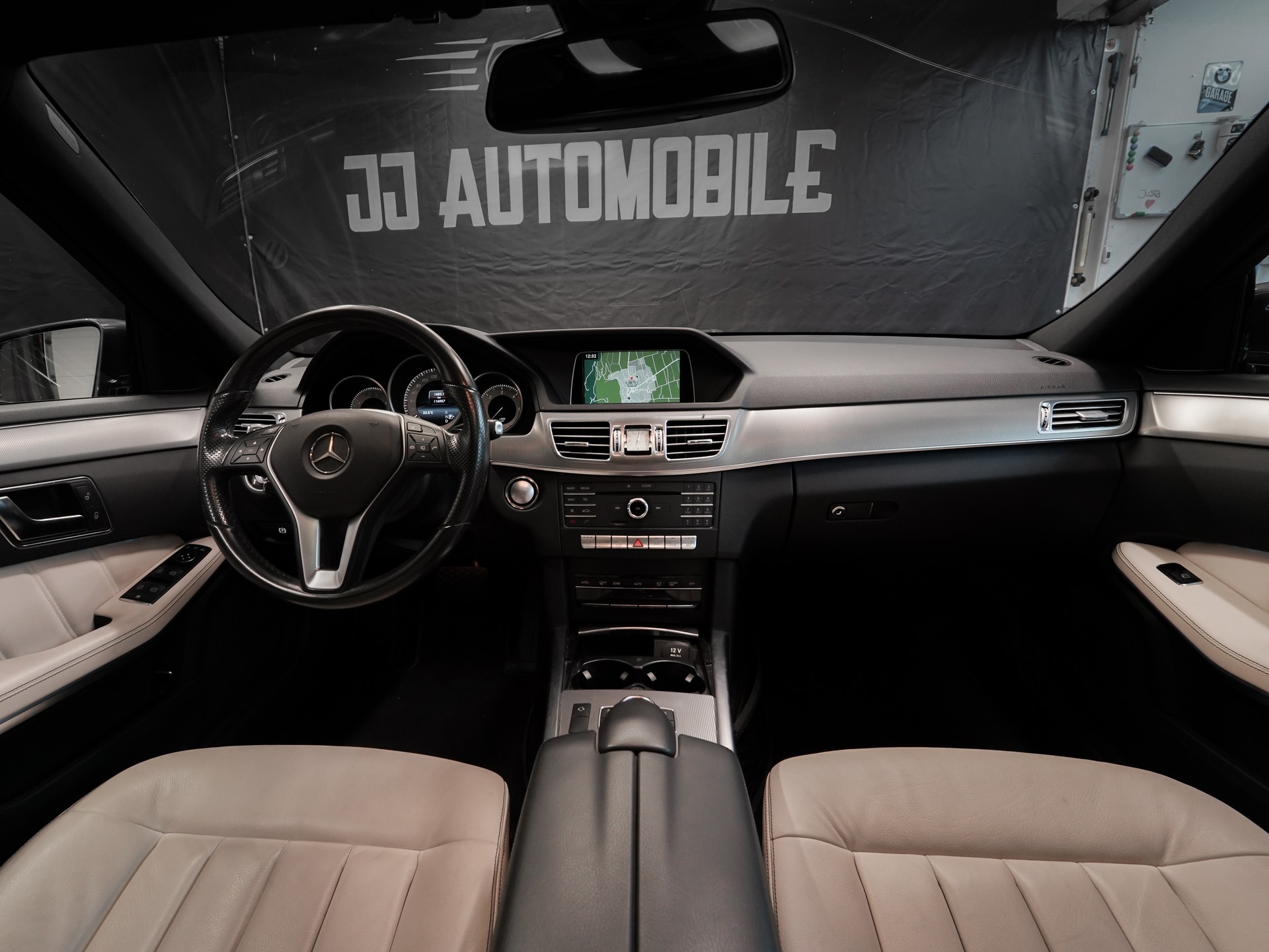 MERCEDES-BENZ E 350 BlueTEC Avantgarde 4Matic 7G-Tronic-image-8