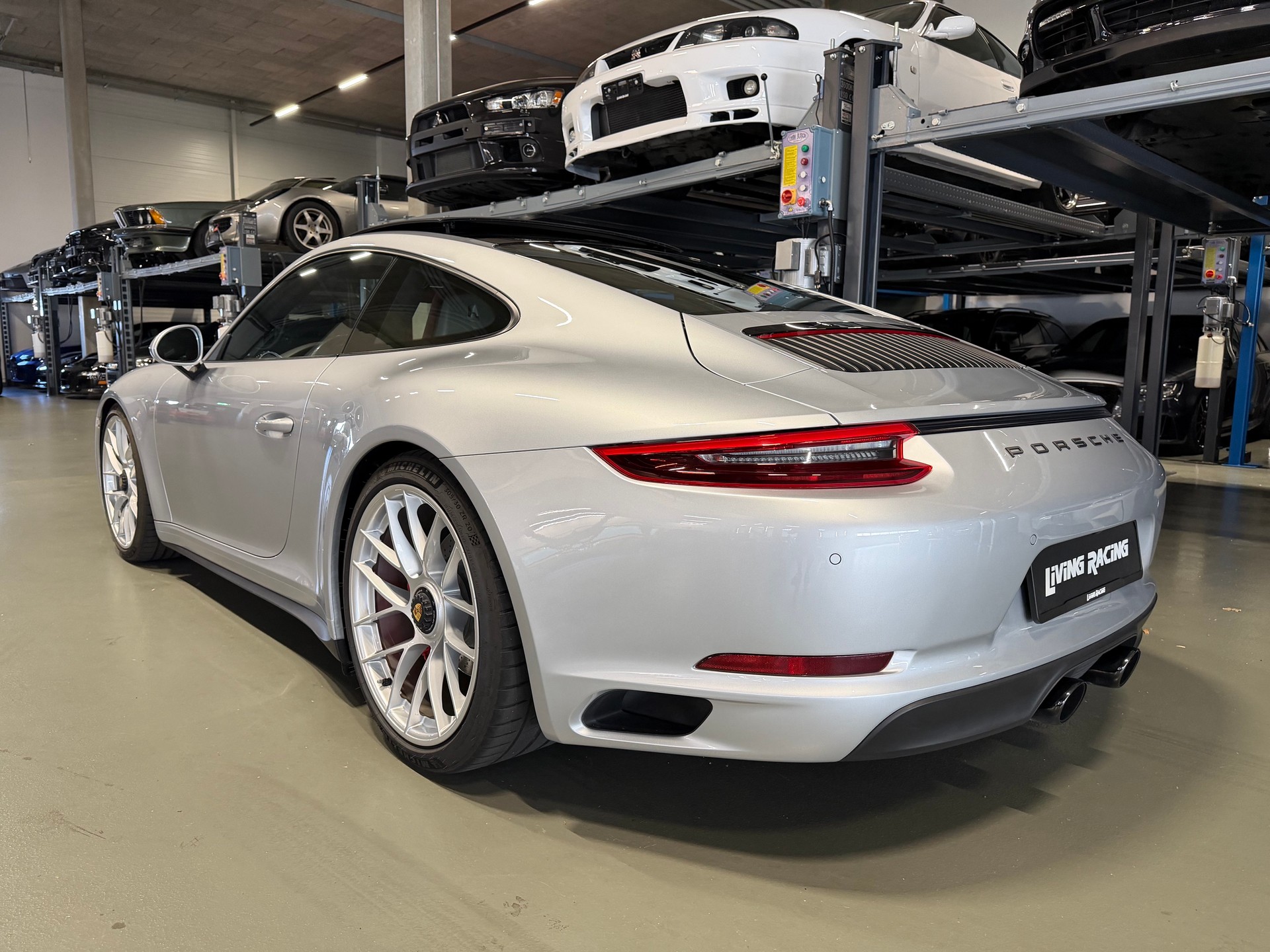 PORSCHE 911 Carrera GTS PDK-image-2