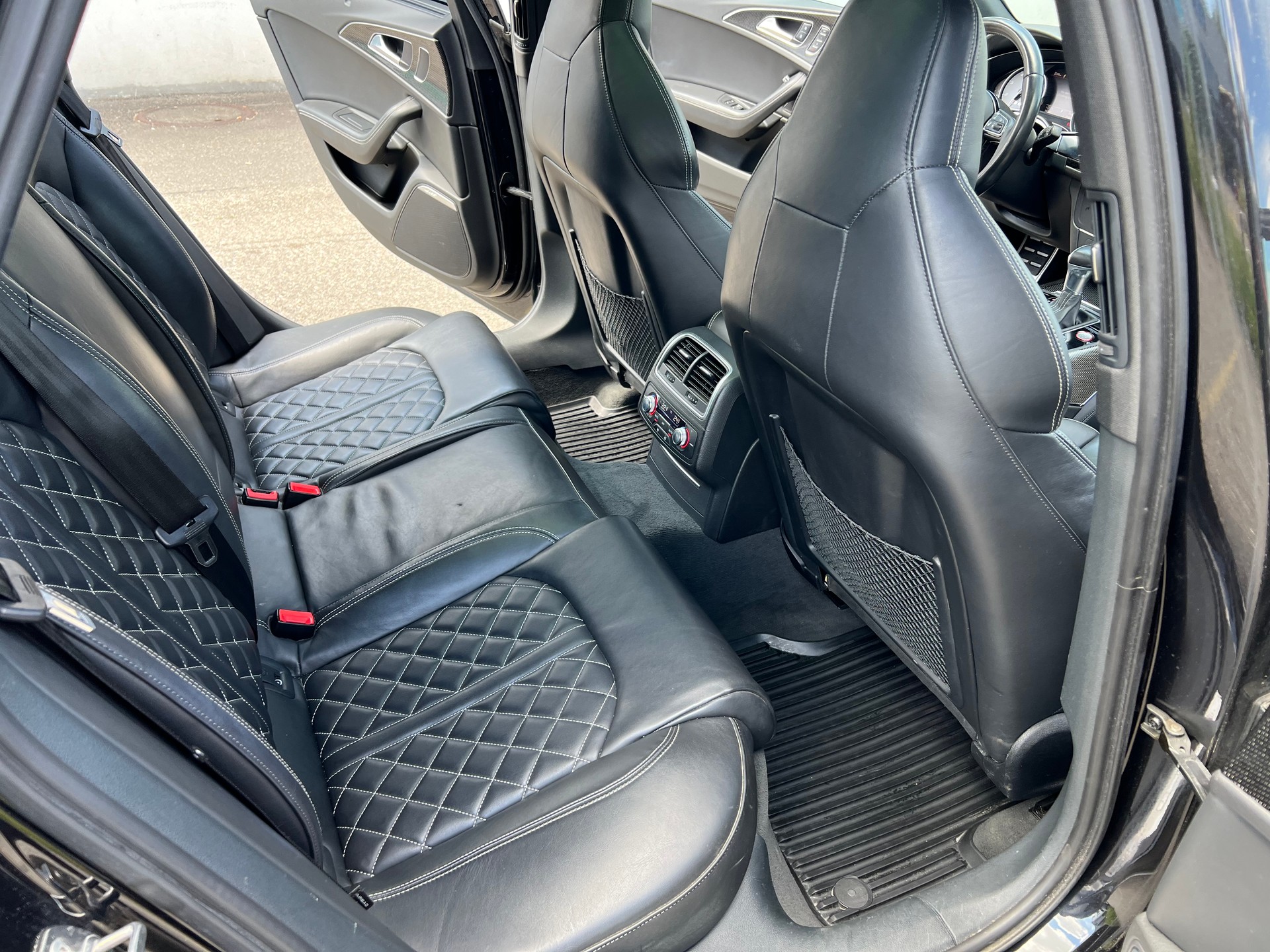 AUDI S6 Avant 4.0 TFSI V8 quattro S-tronic-image-5