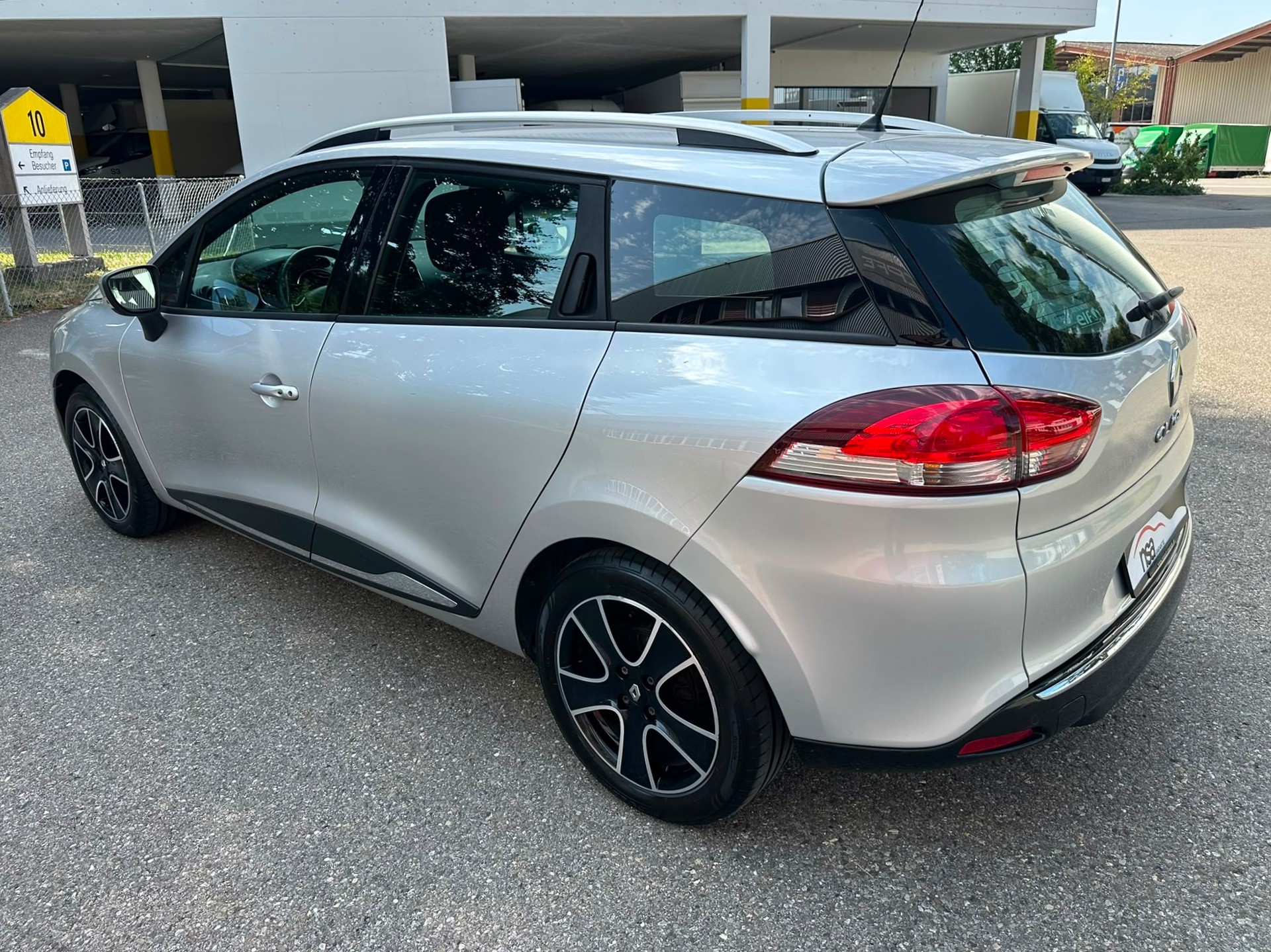 RENAULT Clio Grandtour 1.2 16V T Dynamique EDC-image-3