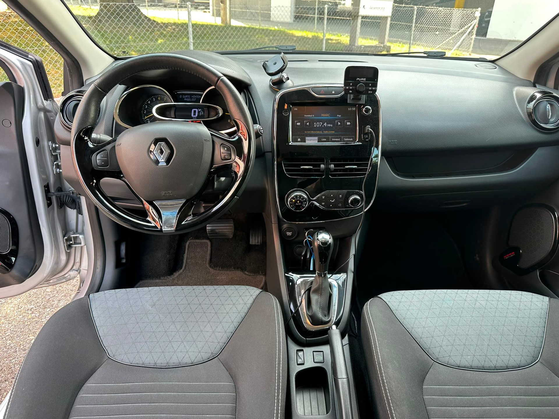 RENAULT Clio Grandtour 1.2 16V T Dynamique EDC-image-7