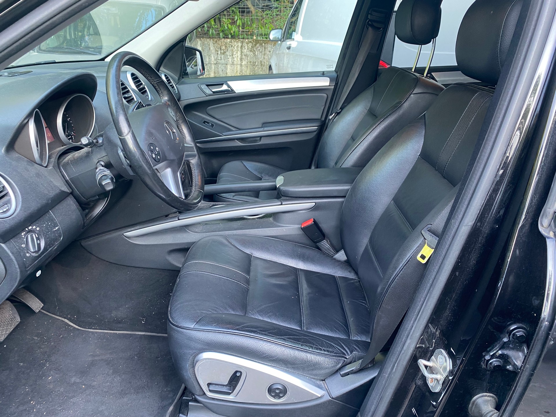 MERCEDES-BENZ ML 350 BlueTEC 4Matic 7G-Tronic-image-4