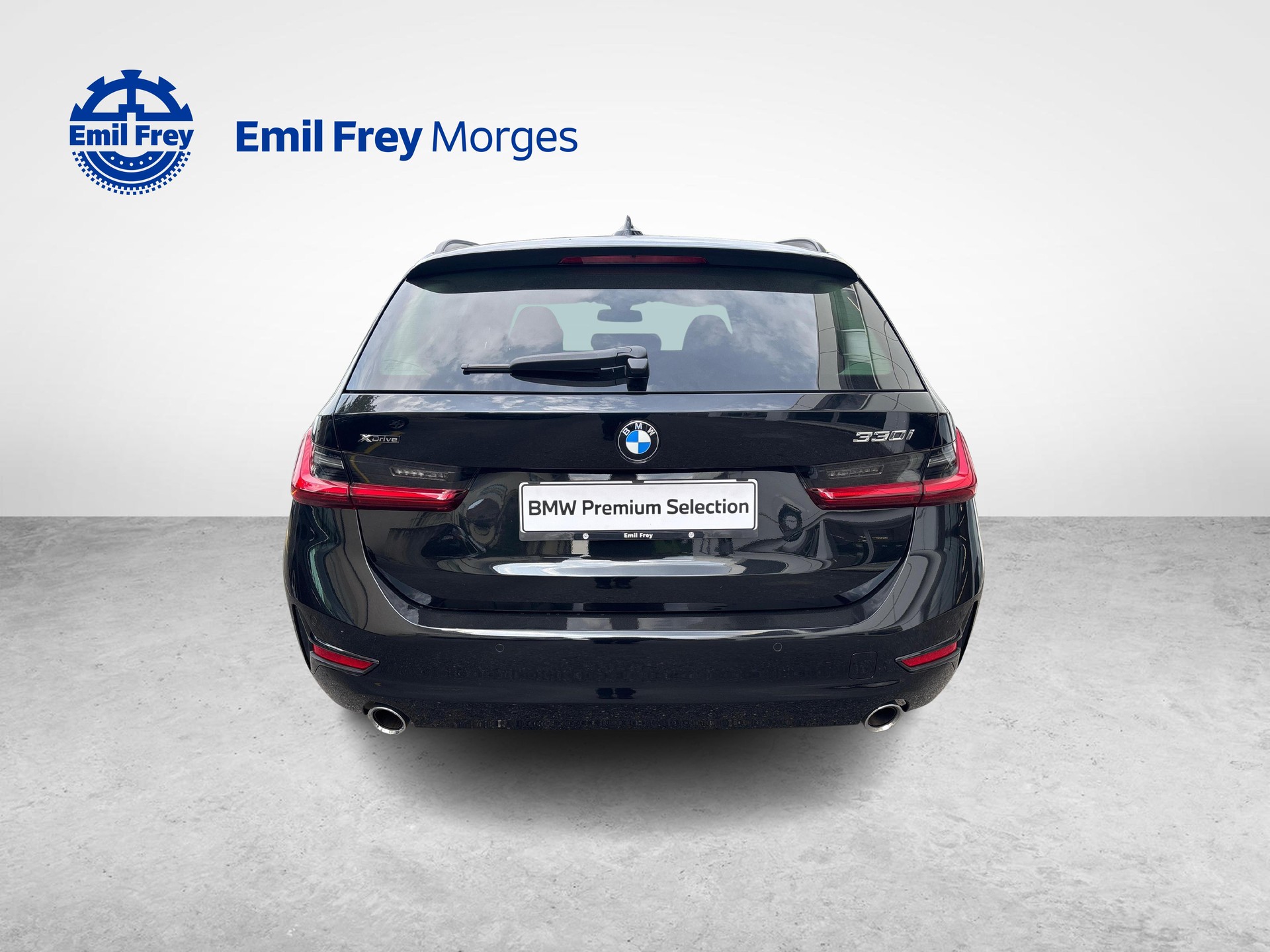 BMW 330i xDrive Touring-image-3