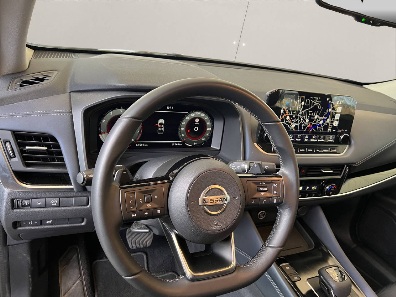 NISSAN Qashqai 1.3 DIG-T 158PS N-Connecta Business-image-13