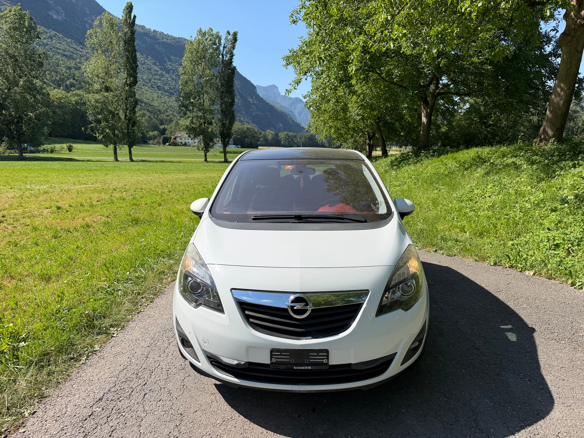 OPEL Meriva 1.4 Turbo Anniversary Edition-image-1