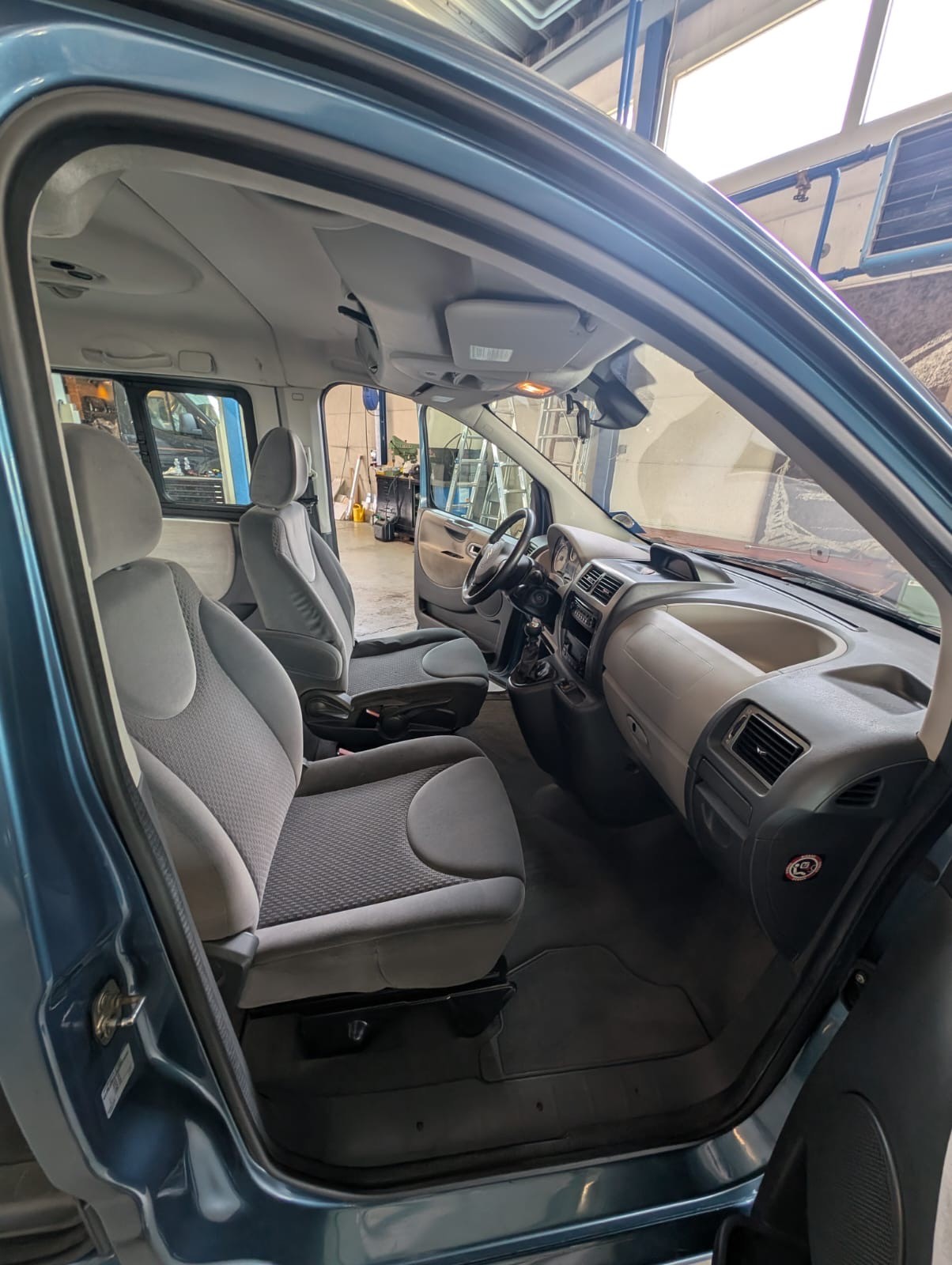 CITROEN Jumpy 2.0 HDi L2H1-image-4