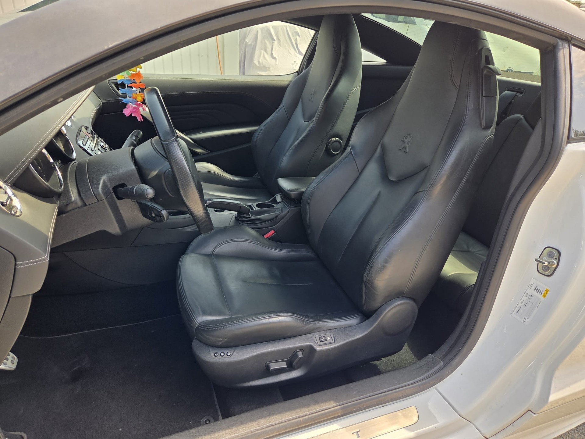 PEUGEOT RCZ 1.6 Turbo-image-12