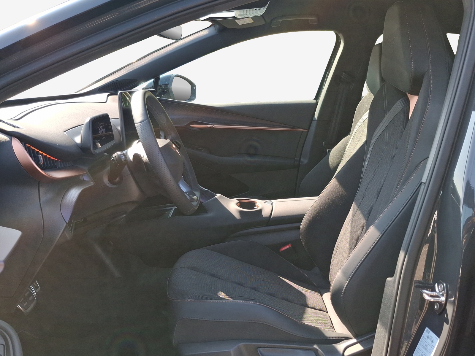 CUPRA Tavascan Type 8 77 kWh VZ-image-8