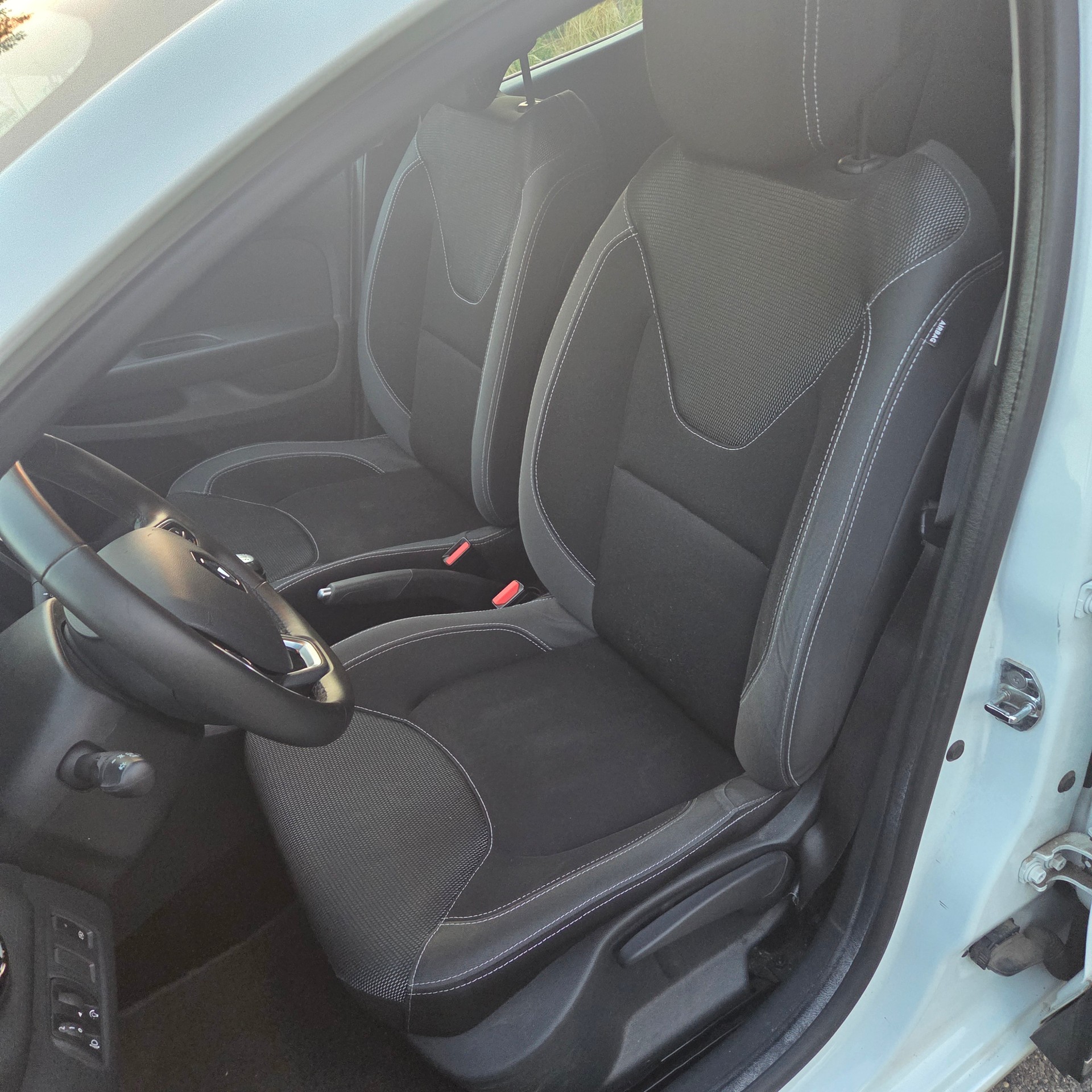 RENAULT Clio 0.9 12V Zen-image-11