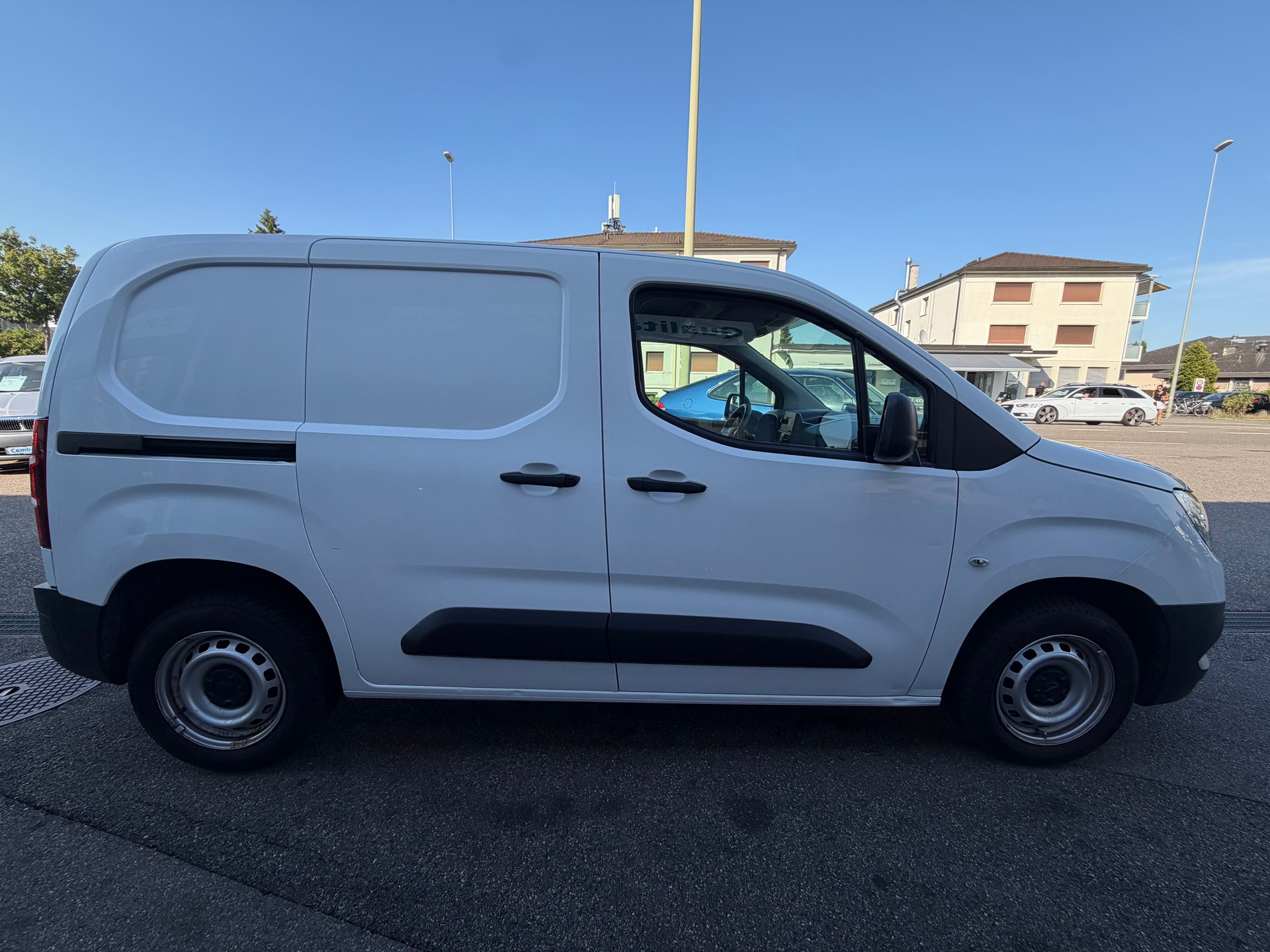 OPEL Combo 1.2 Cargo Basic start/stop-image-5