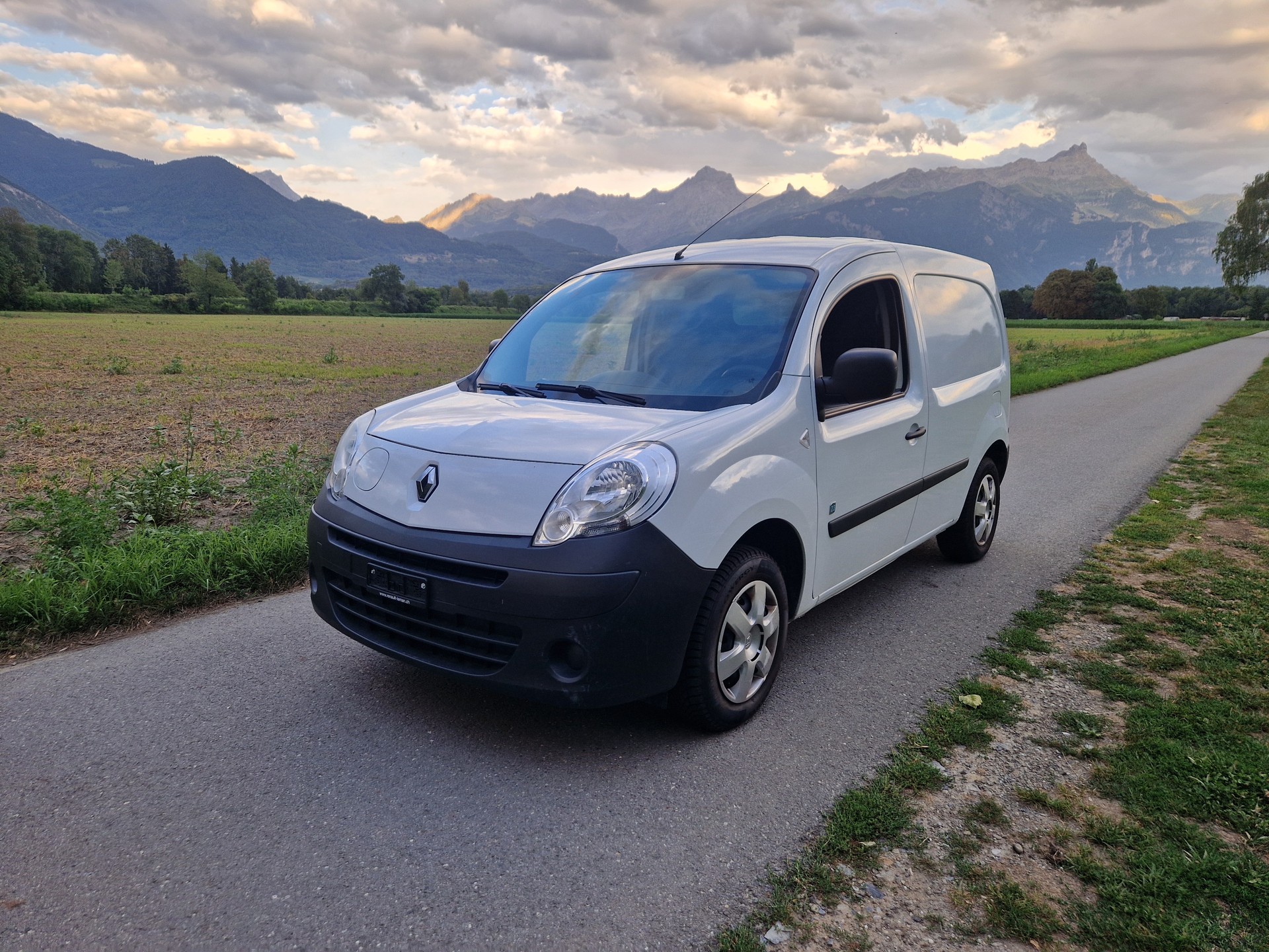 RENAULT Kangoo Z.E.-image-0