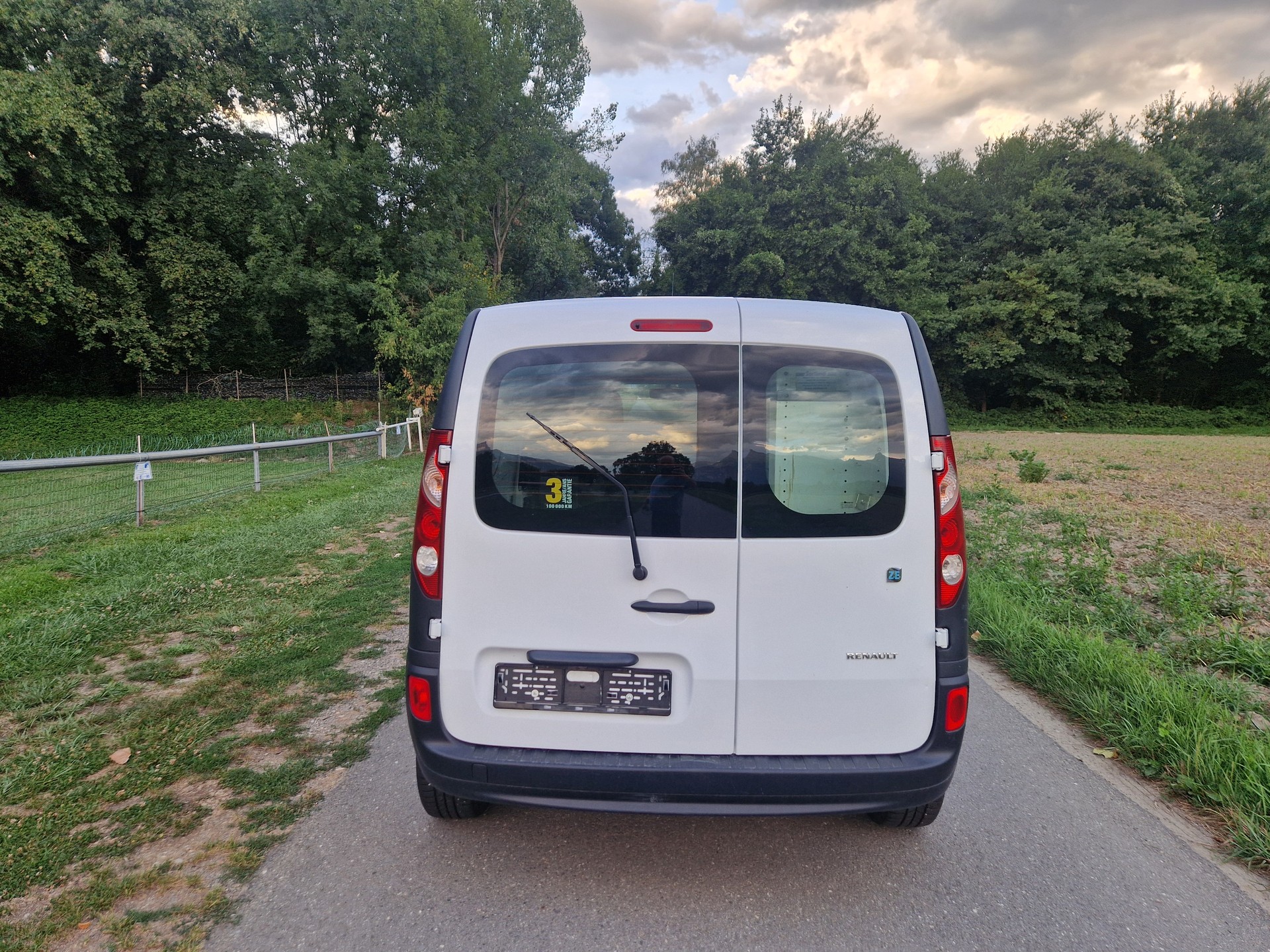 RENAULT Kangoo Z.E.-image-4