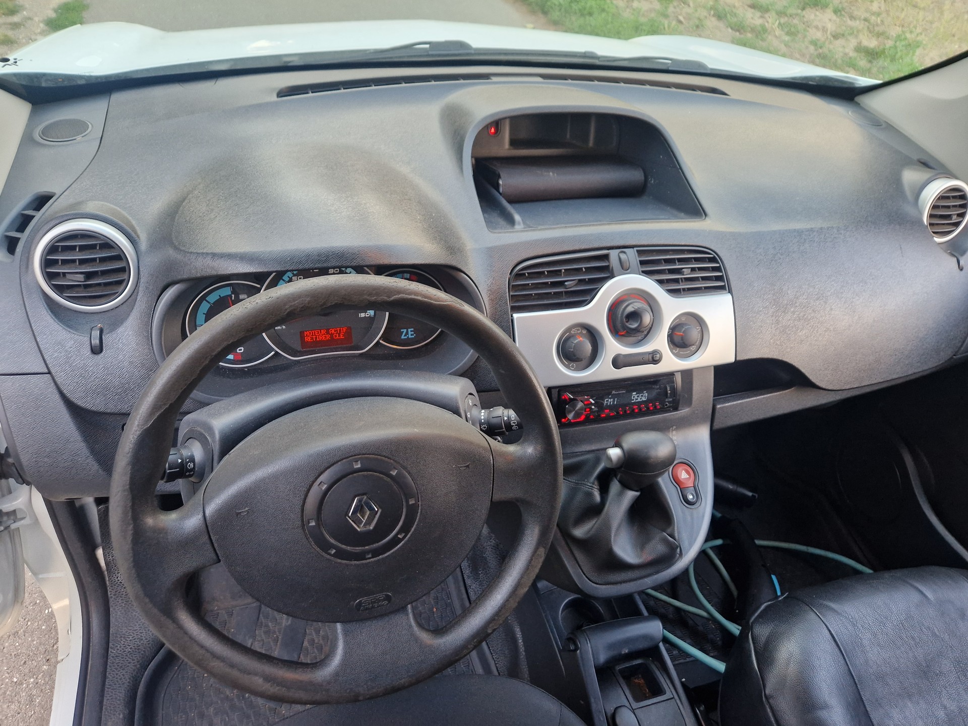 RENAULT Kangoo Z.E.-image-8