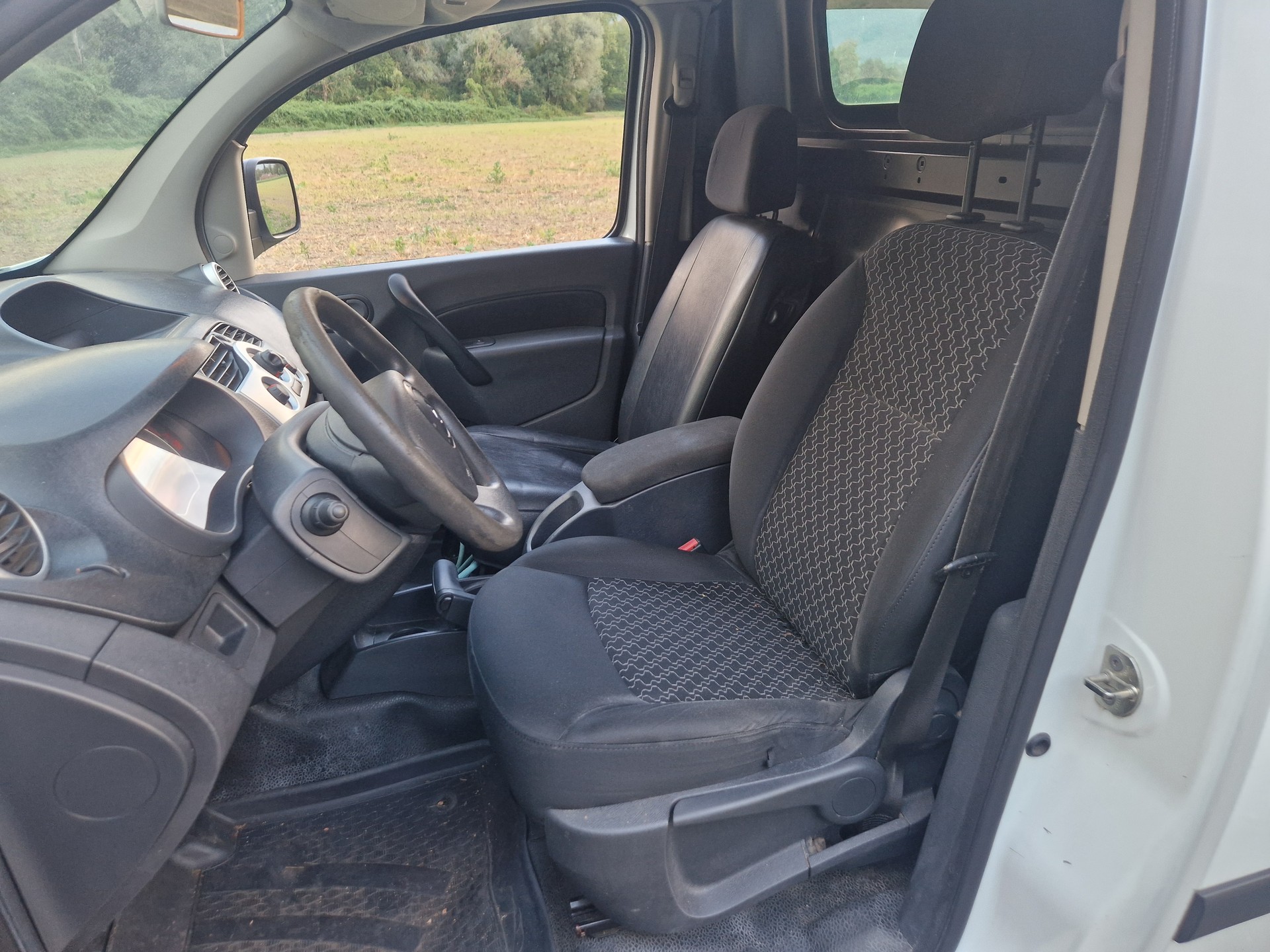 RENAULT Kangoo Z.E.-image-7