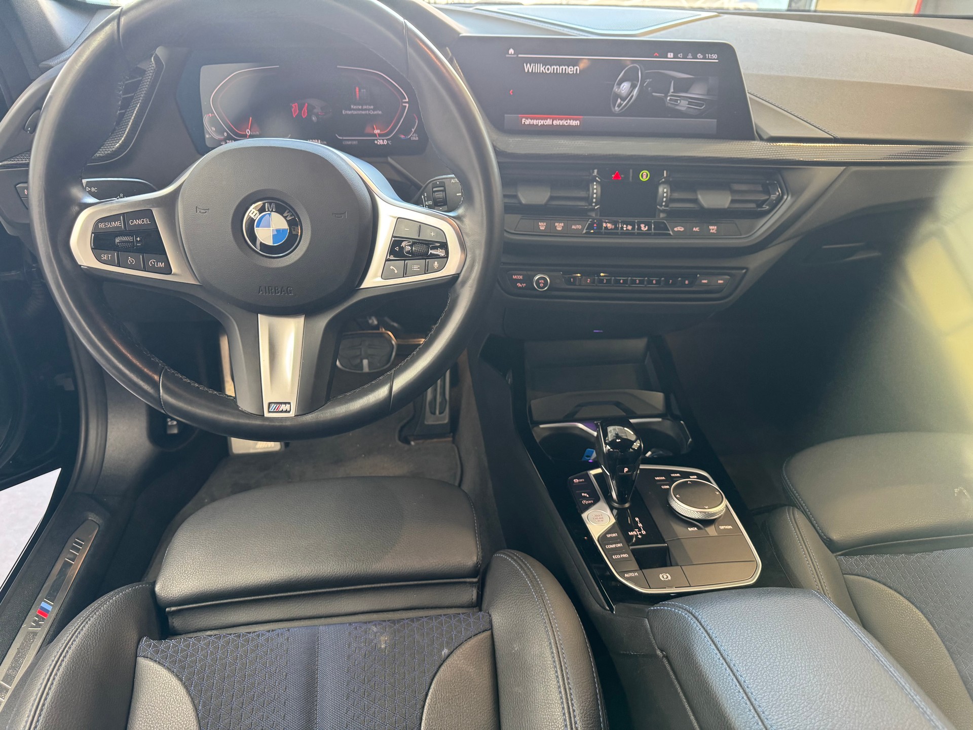 BMW 120i Pure M Sport Steptronic-image-9