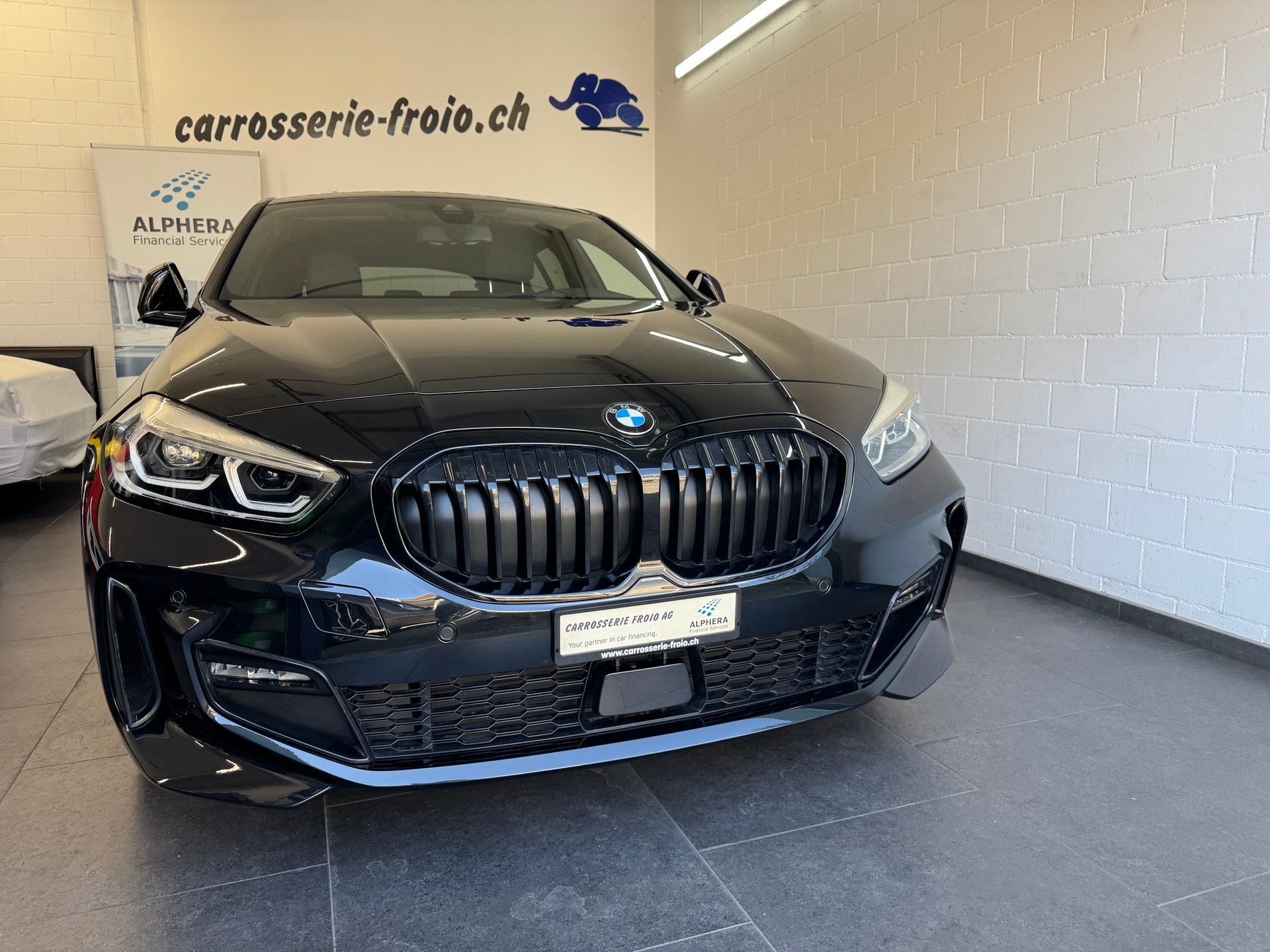 BMW 120i Pure M Sport Steptronic-image-1