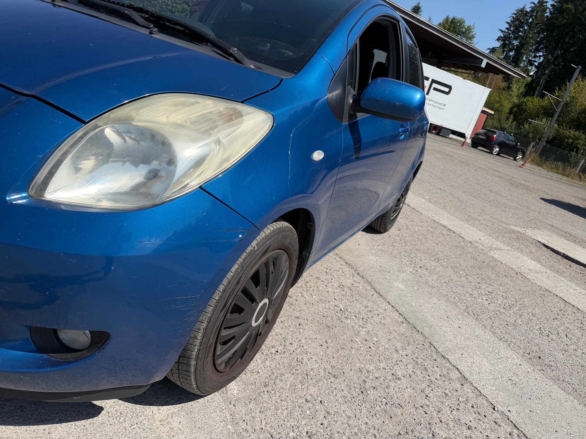 TOYOTA Yaris 1.3 Linea Sol-image-9