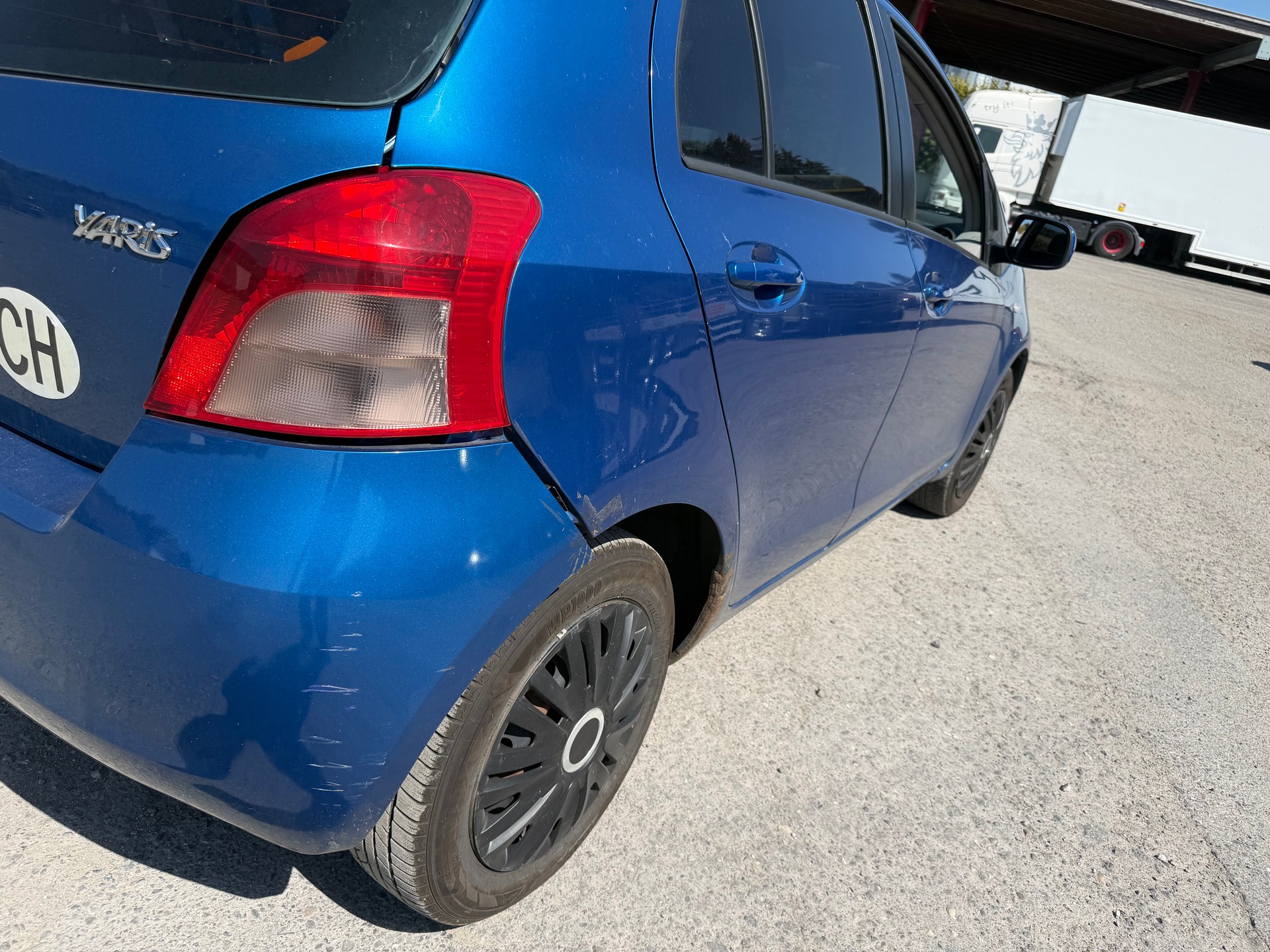 TOYOTA Yaris 1.3 Linea Sol-image-10