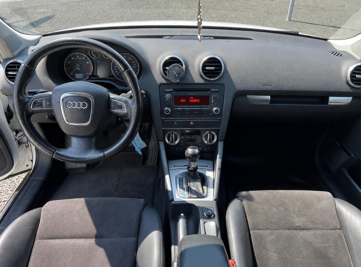 AUDI A3 Sportback 2.0 TFSI Ambition quattro S-tronic-image-4