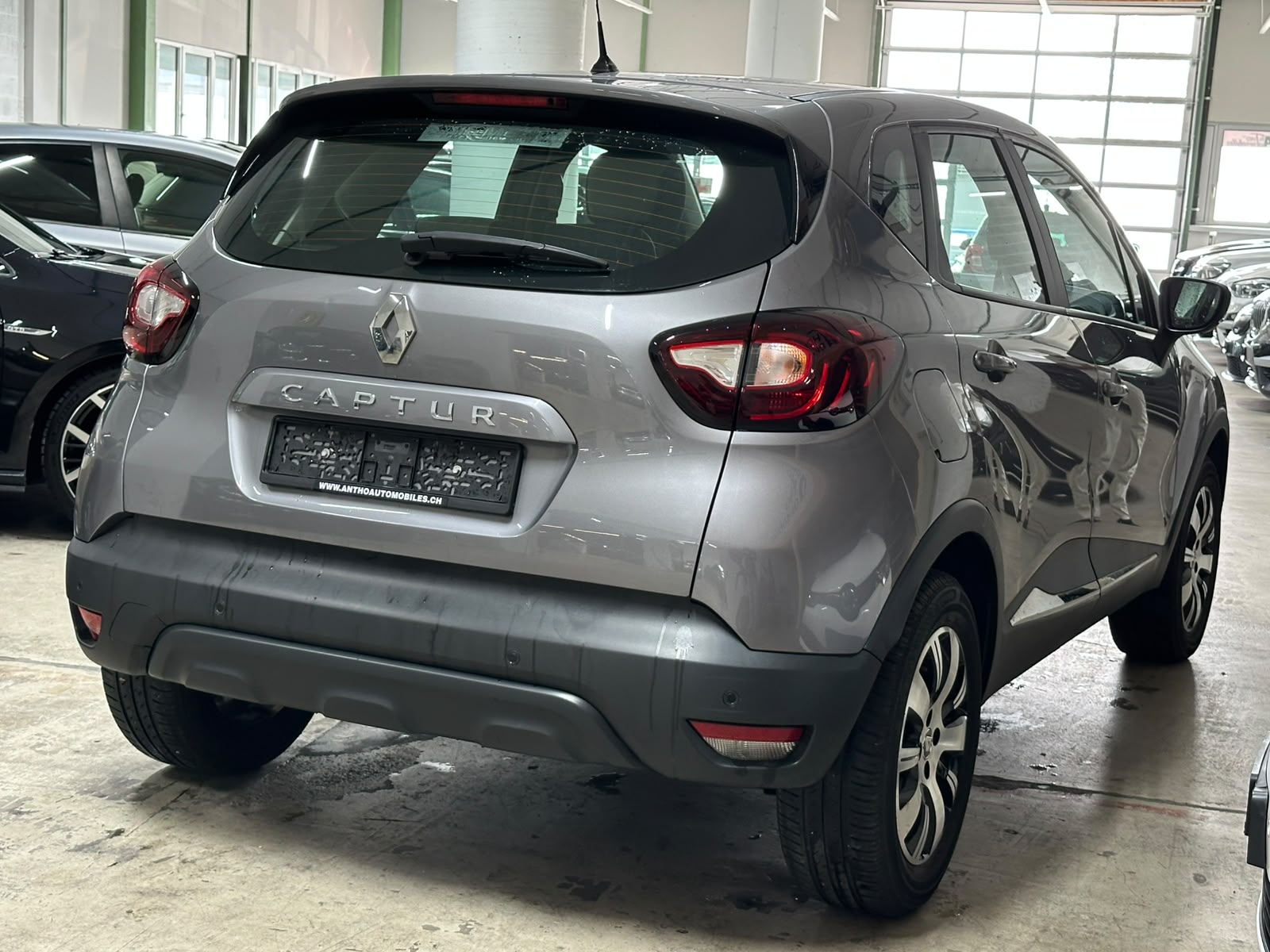 RENAULT Captur 0.9 12V Intens-image-3