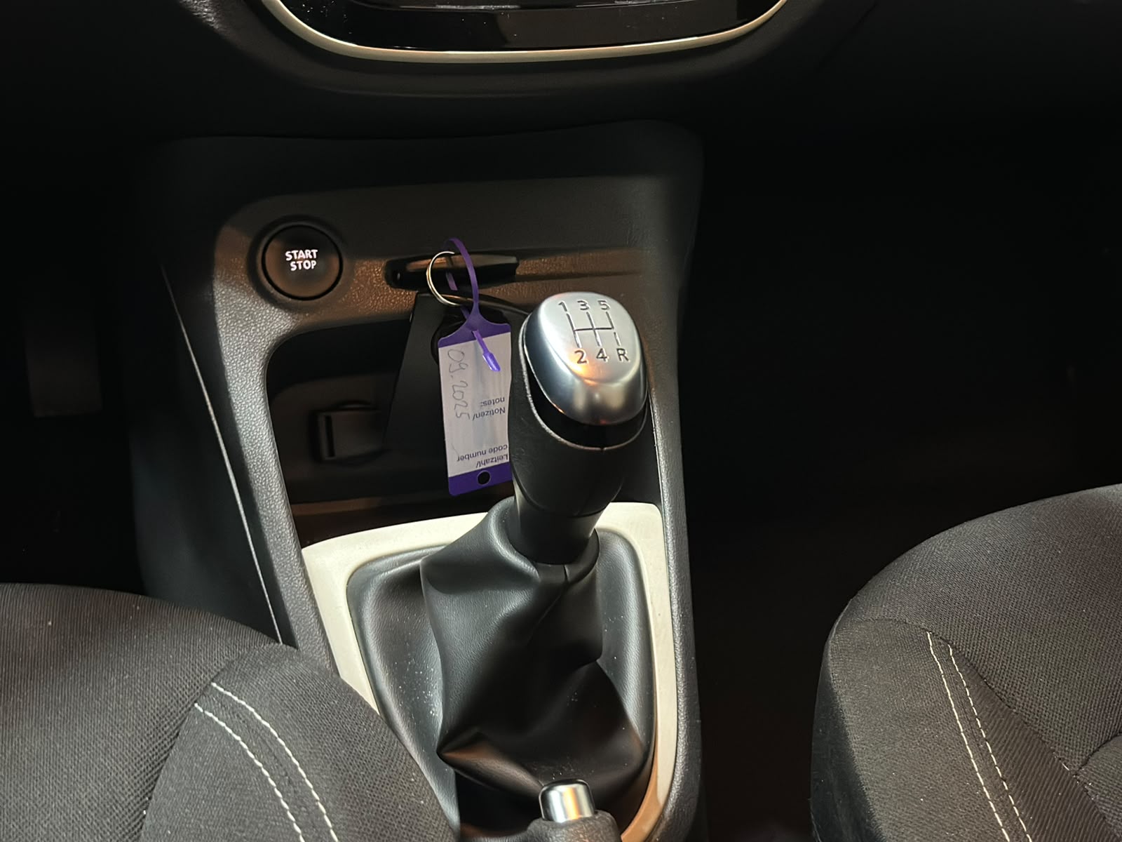 RENAULT Captur 0.9 12V Intens-image-11
