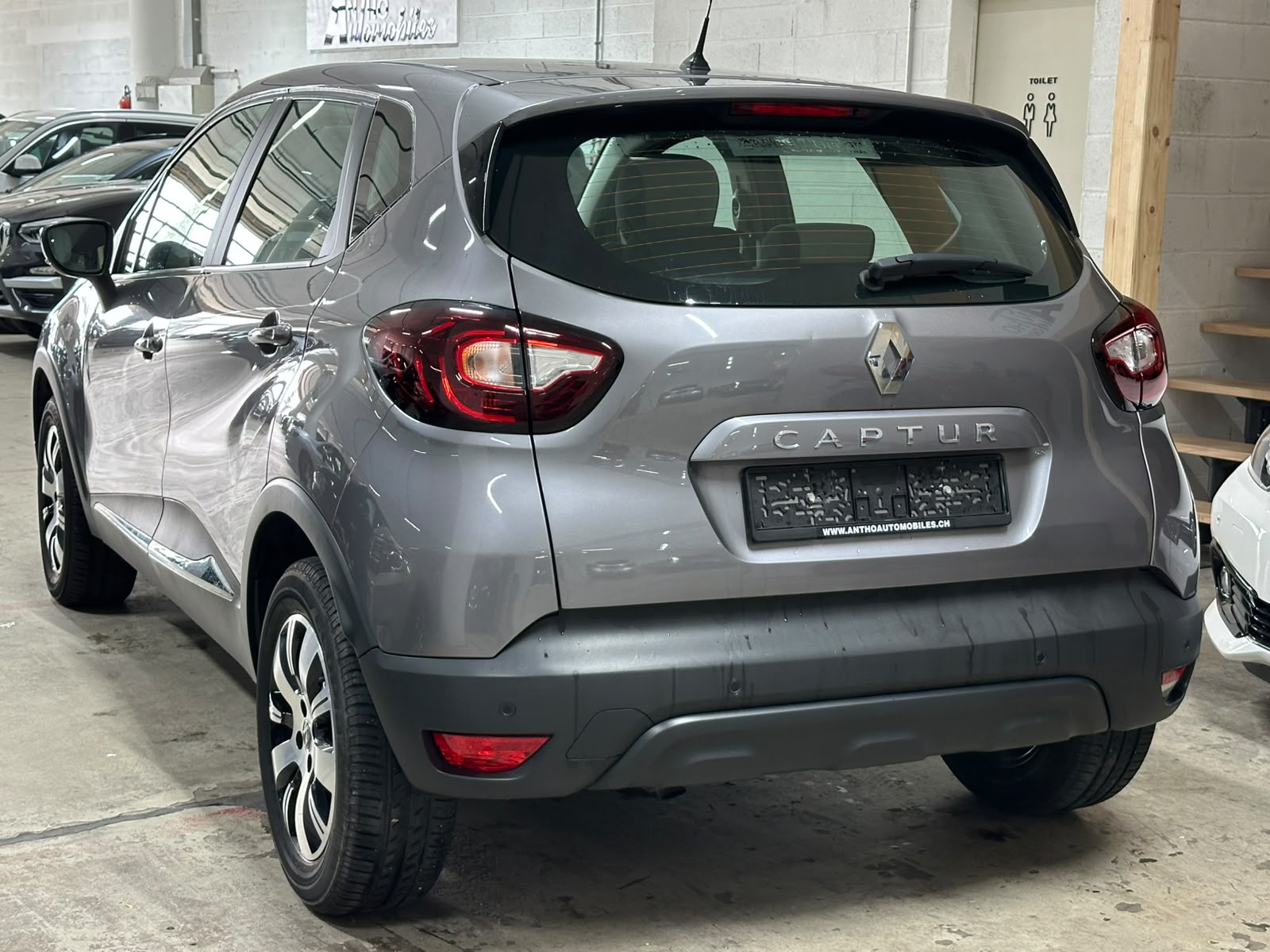 RENAULT Captur 0.9 12V Intens-image-4