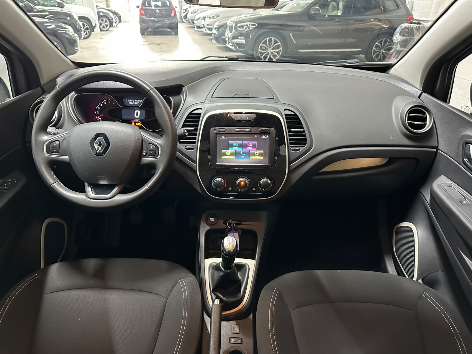 RENAULT Captur 0.9 12V Intens-image-7