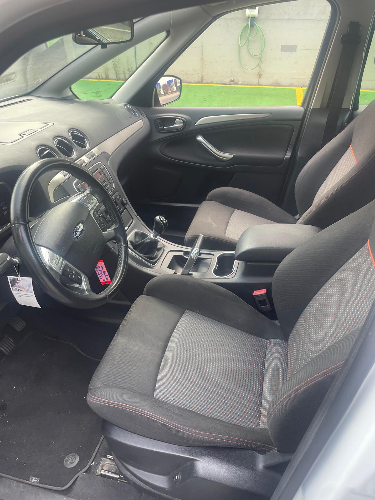 FORD S-Max 2.0 TDCi Titanium-image-14