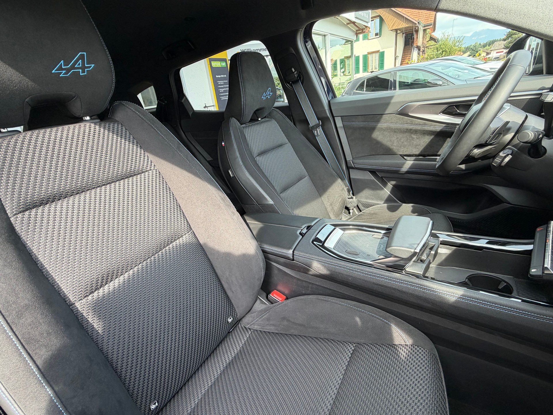 RENAULT Espace 1.2 E-Tech 200 Esprit Alpine 5-Sitze-image-8