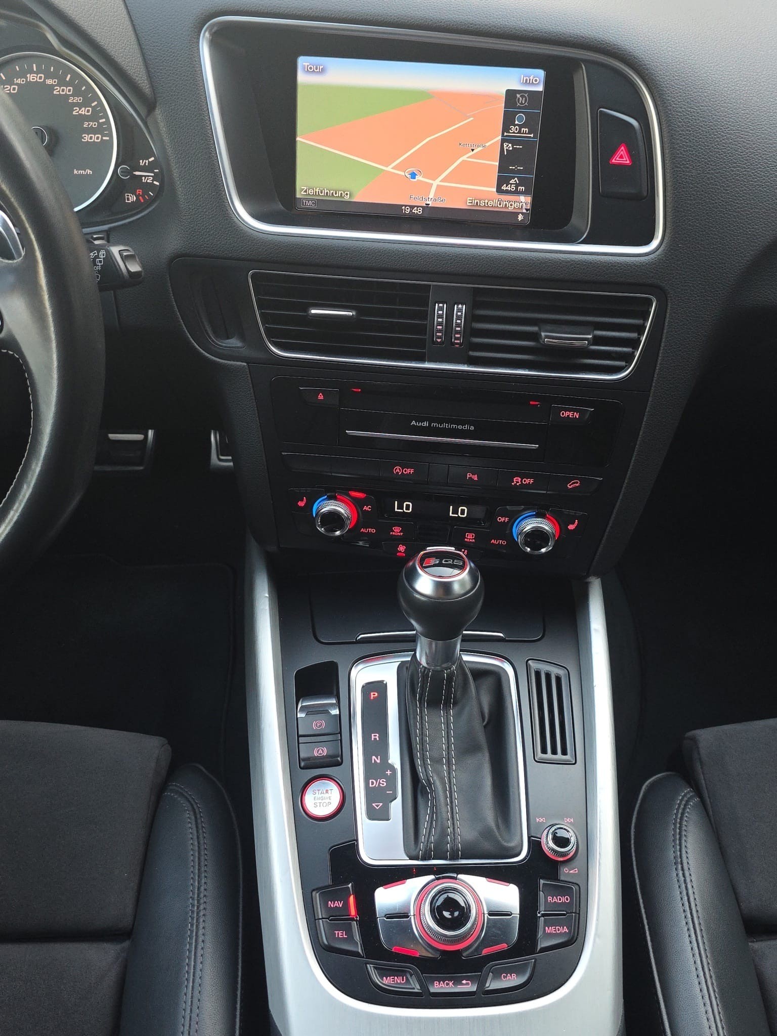 AUDI SQ5 3.0 TDI quattro tiptronic-image-11