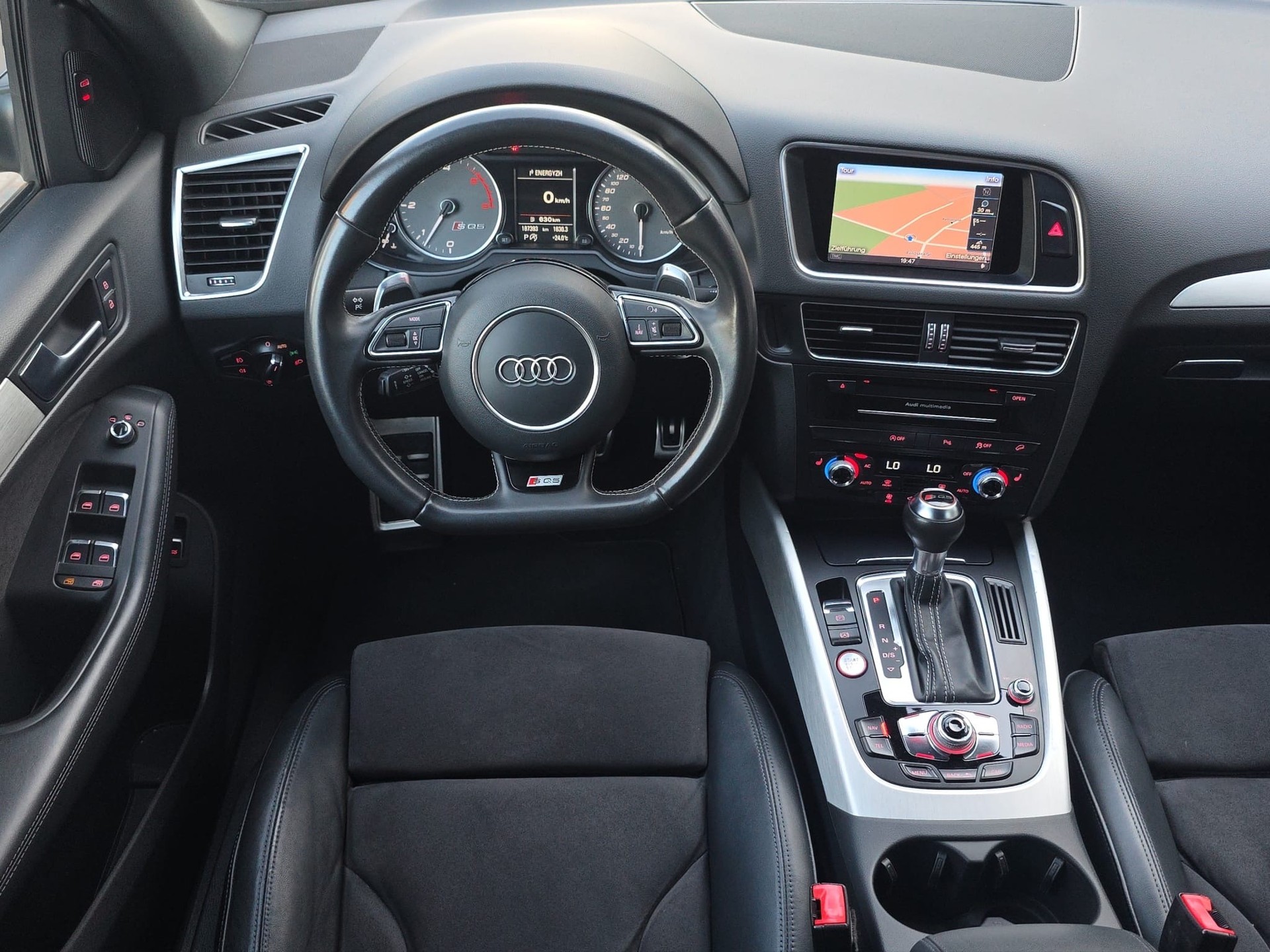 AUDI SQ5 3.0 TDI quattro tiptronic-image-10