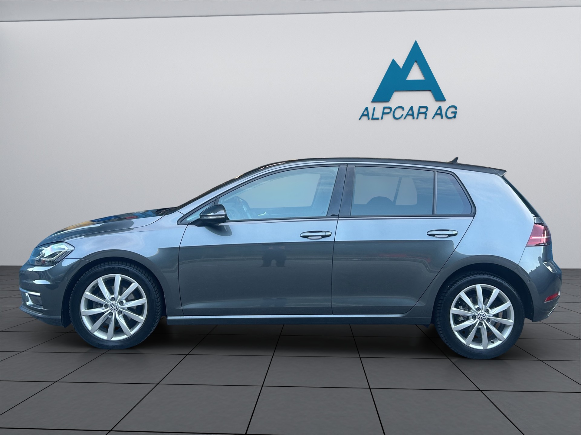 VW Golf 2.0 TDI Highline 4Motion DSG-image-3