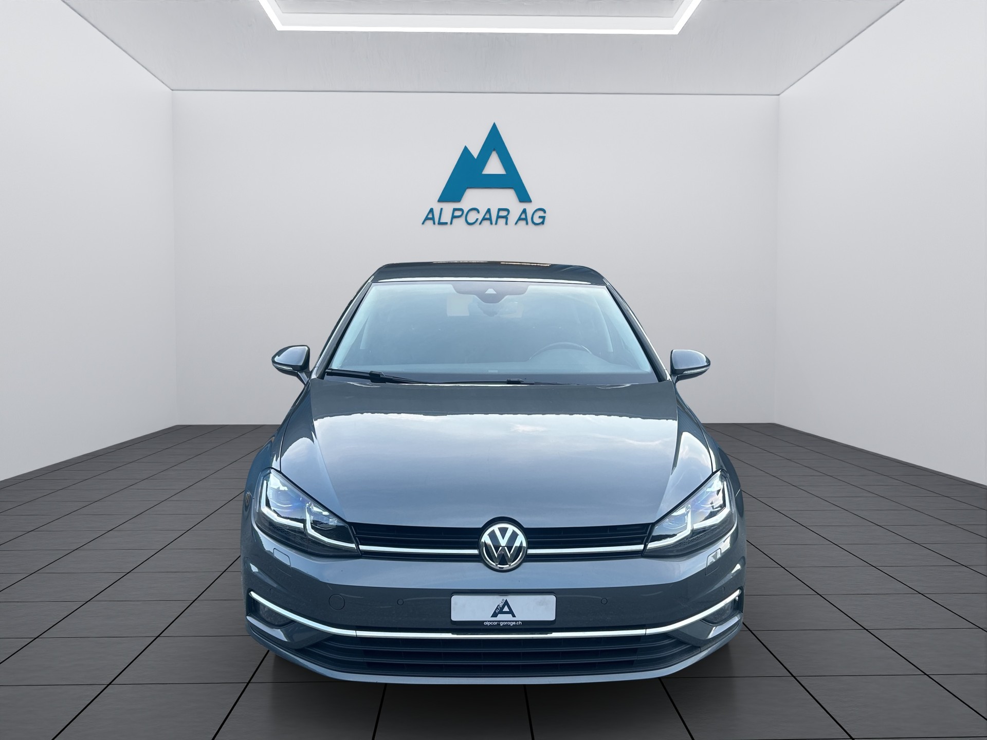 VW Golf 2.0 TDI Highline 4Motion DSG-image-1