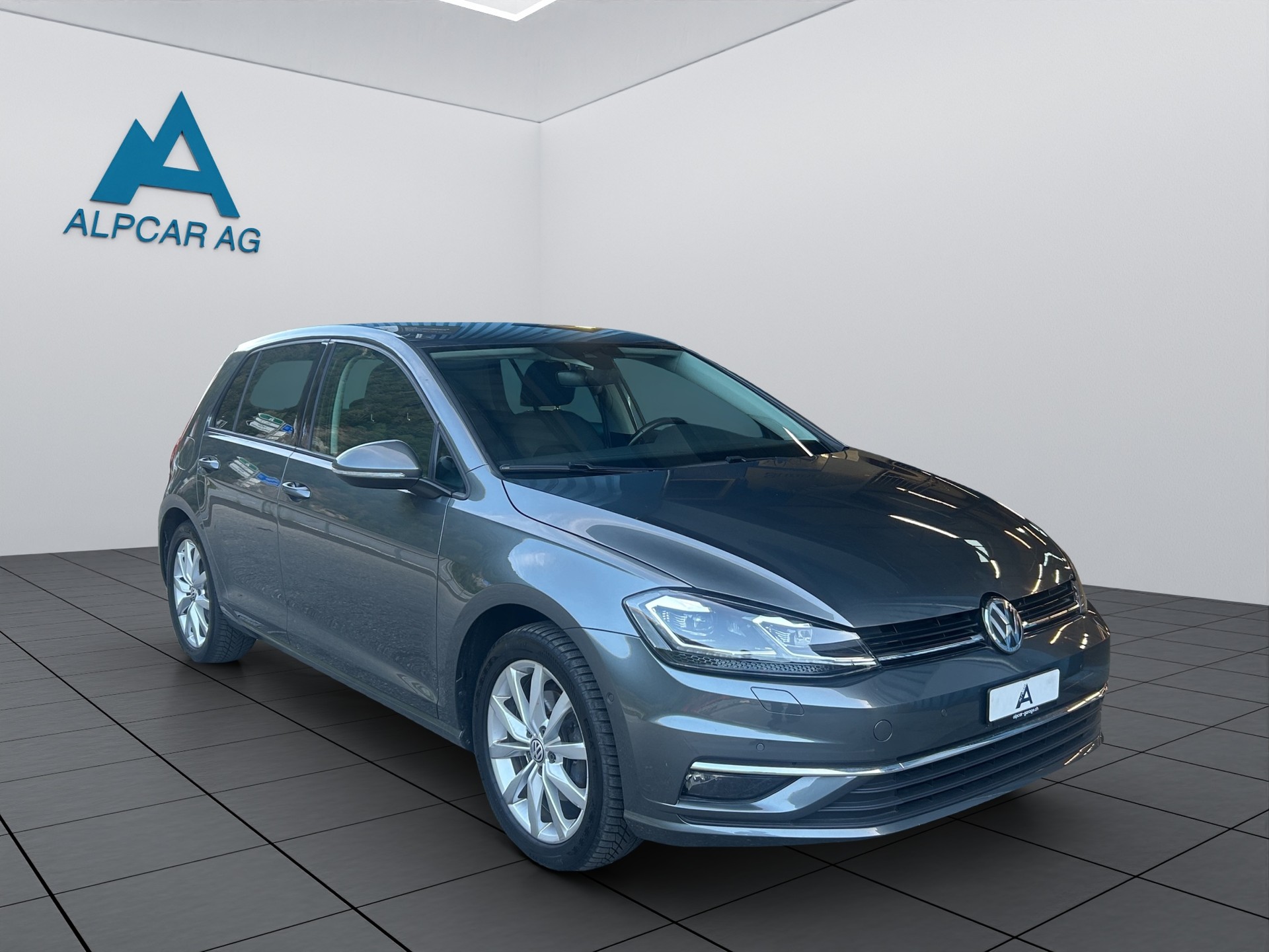 VW Golf 2.0 TDI Highline 4Motion DSG-image-8